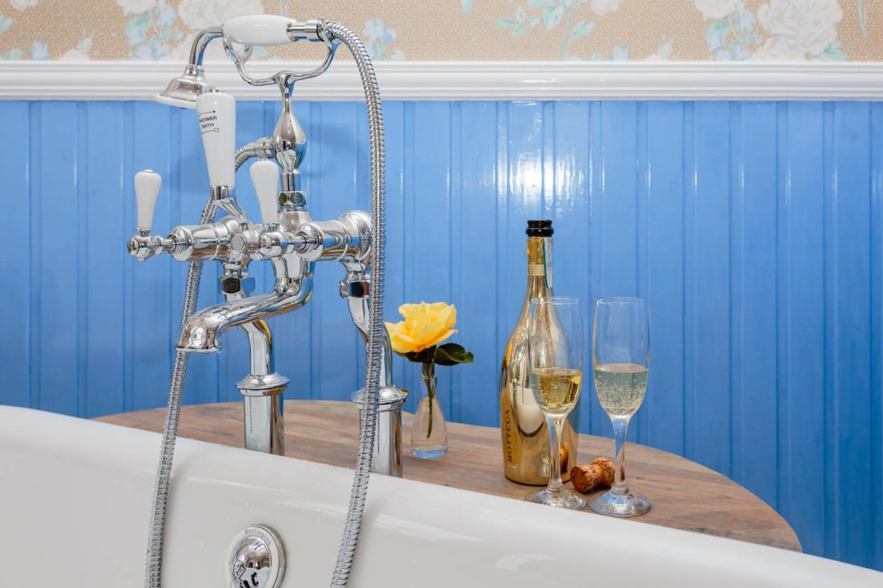 Bathroom in Lunan House