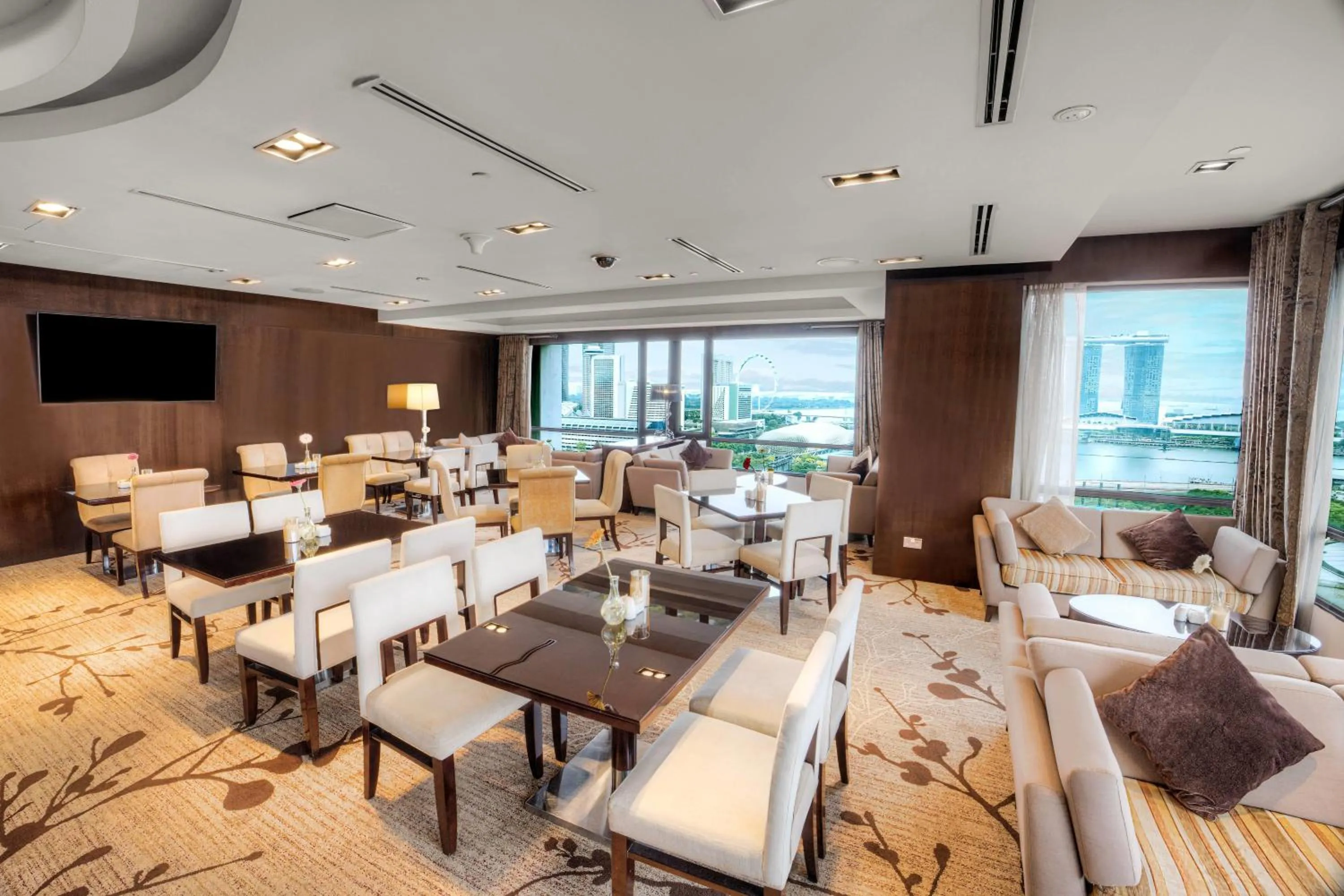 Lounge or bar in Wyndham Singapore Hotel