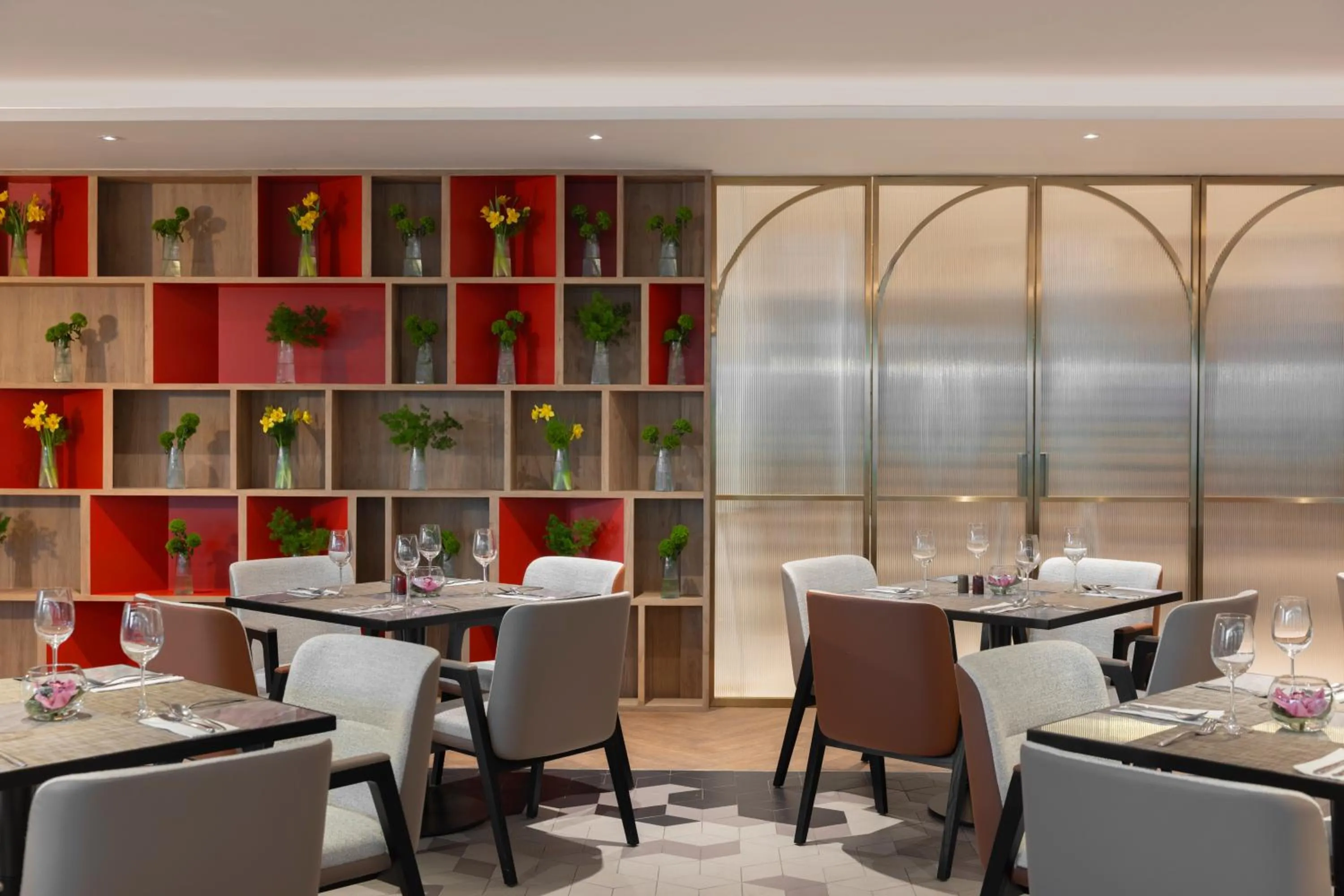 Restaurant/places to eat in Wyndham Singapore Hotel