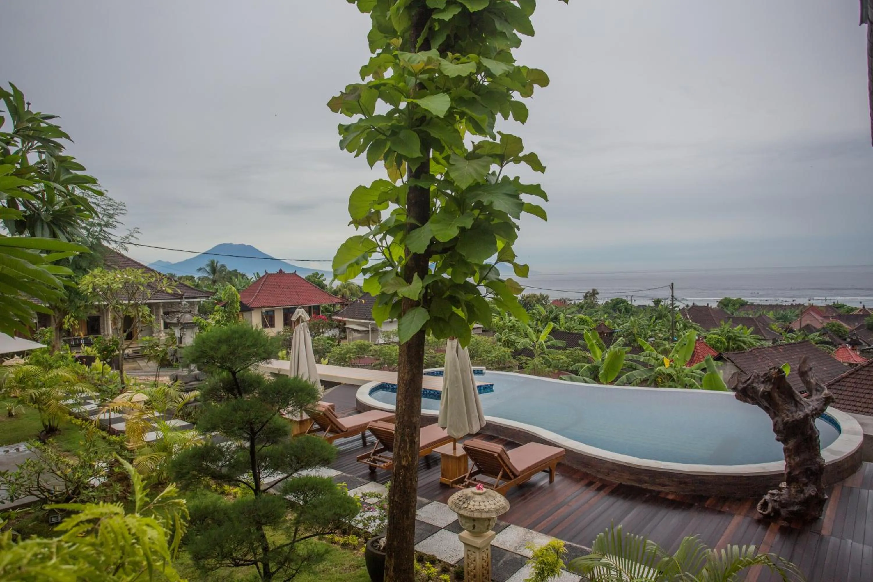 Facade/entrance in Kabeh Jati Garden Villa & Restaurant