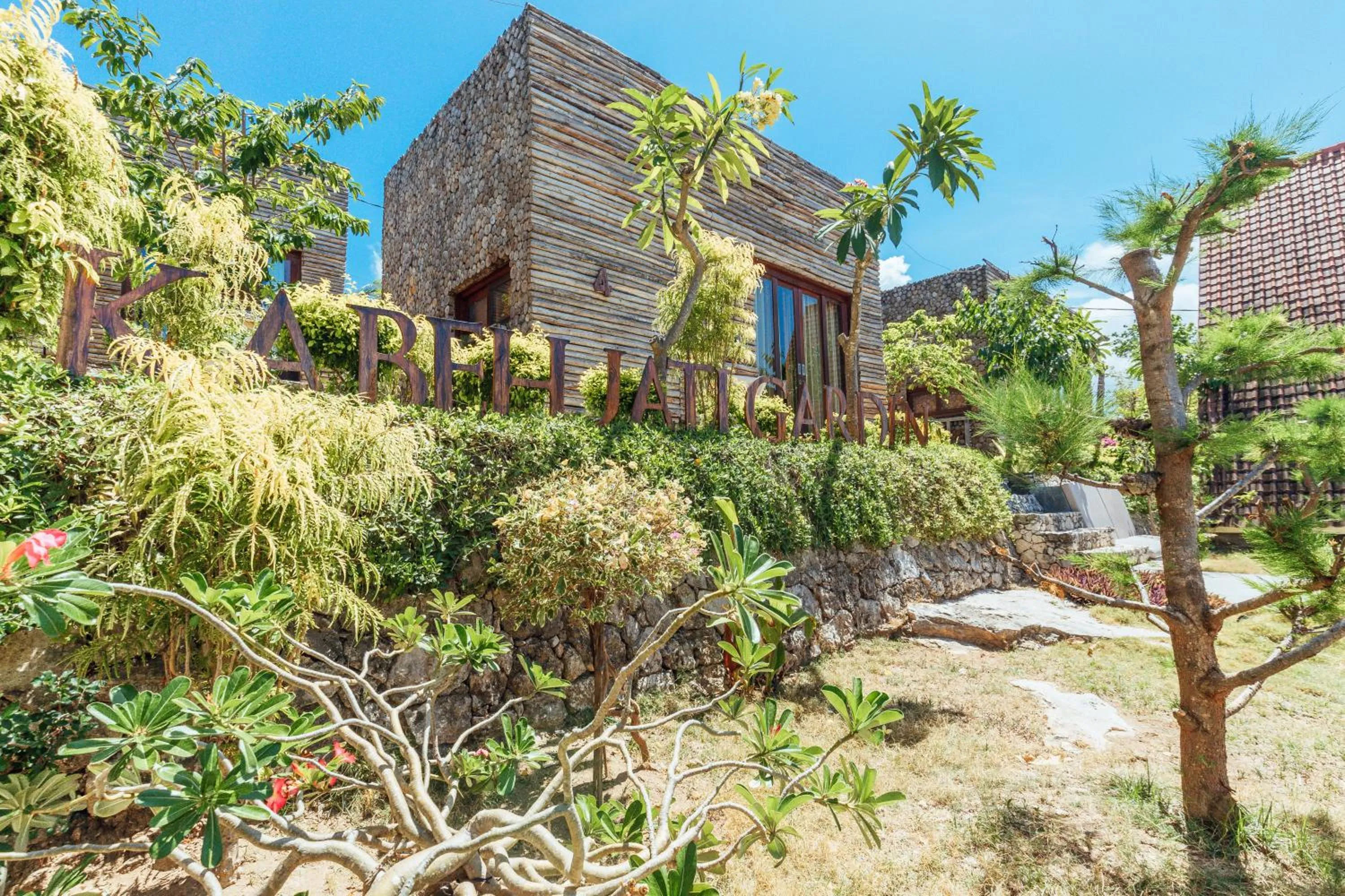 Property building in Kabeh Jati Garden Villa & Restaurant