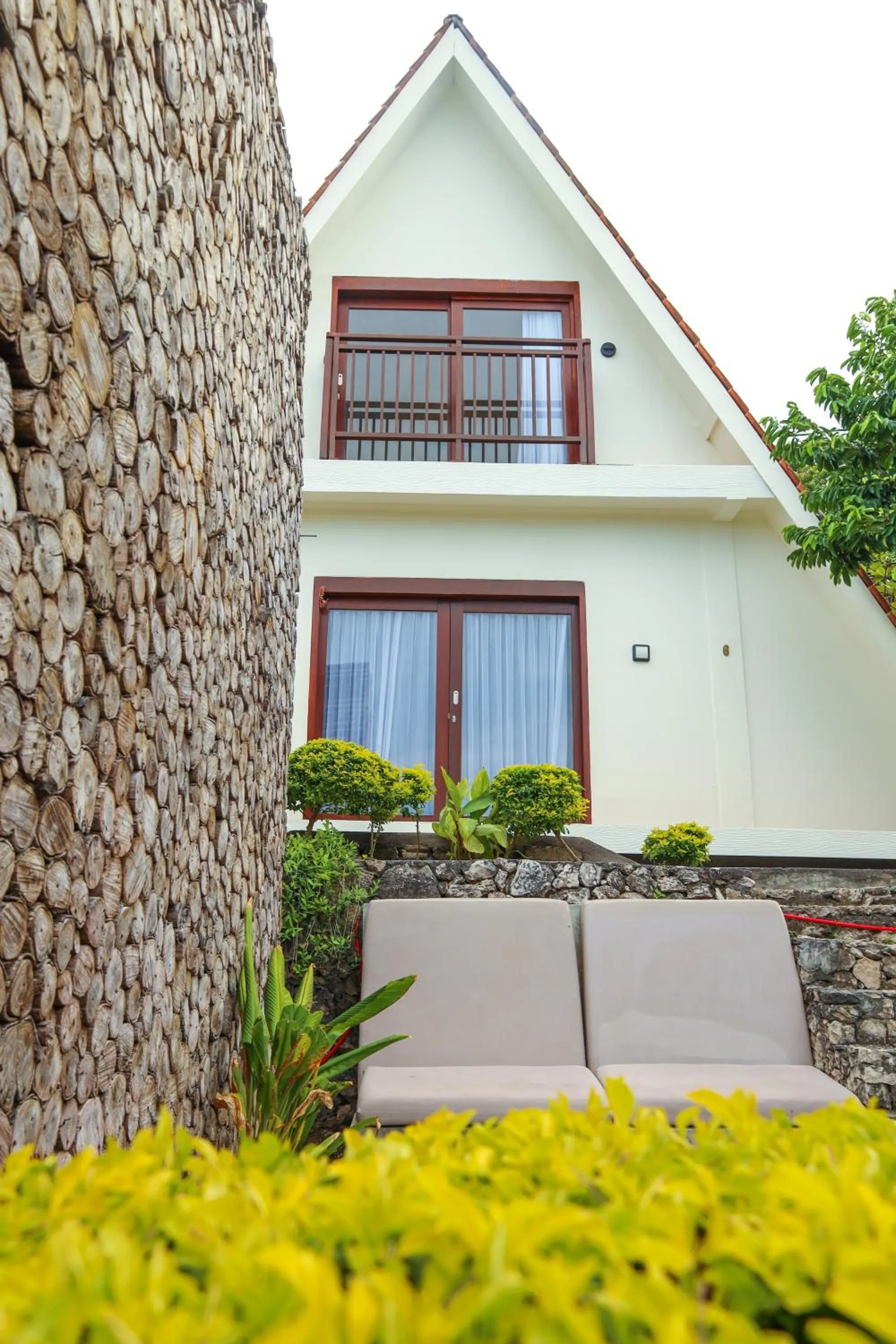 Property building in Kabeh Jati Garden Villa & Restaurant