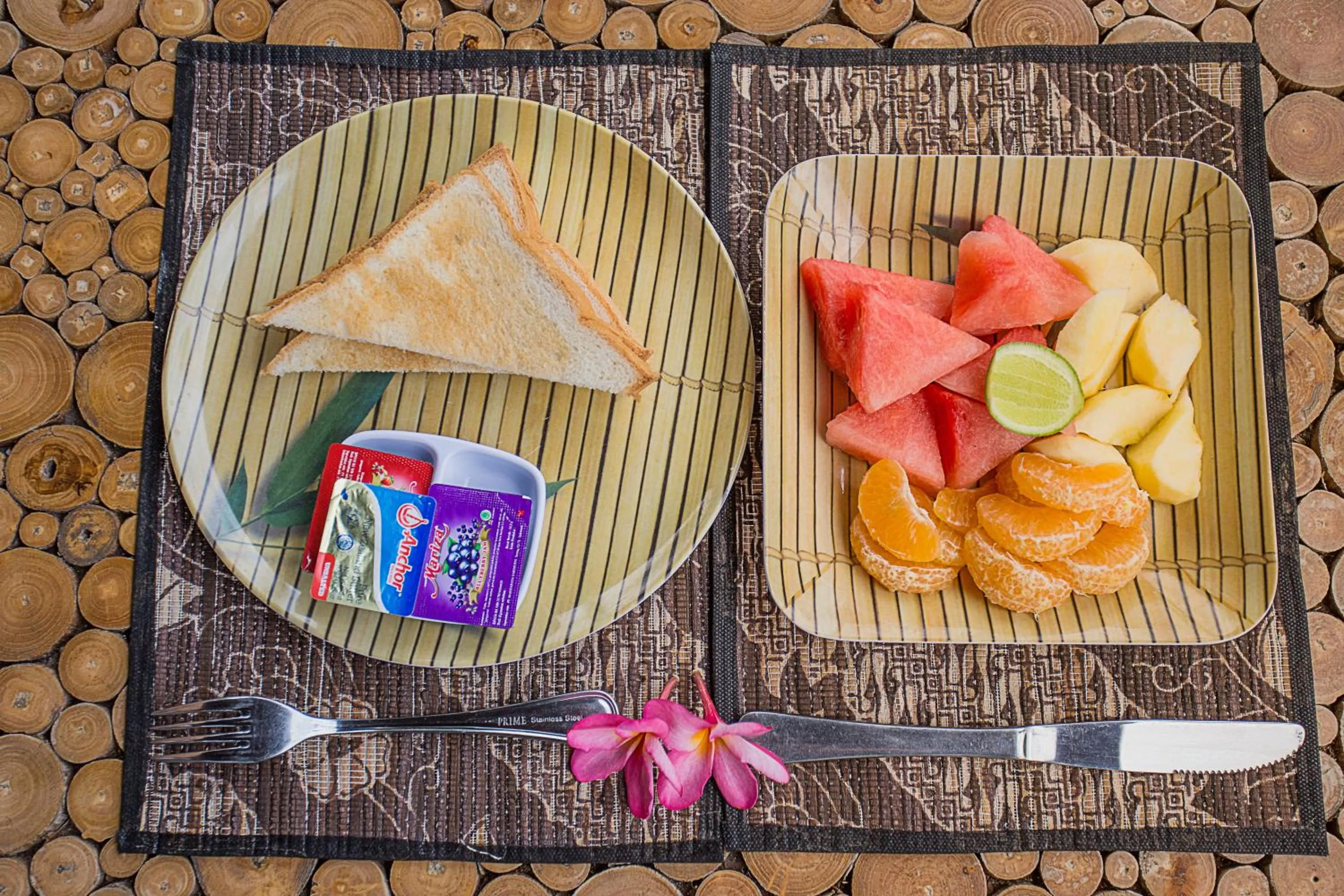 Breakfast in Kabeh Jati Garden Villa & Restaurant