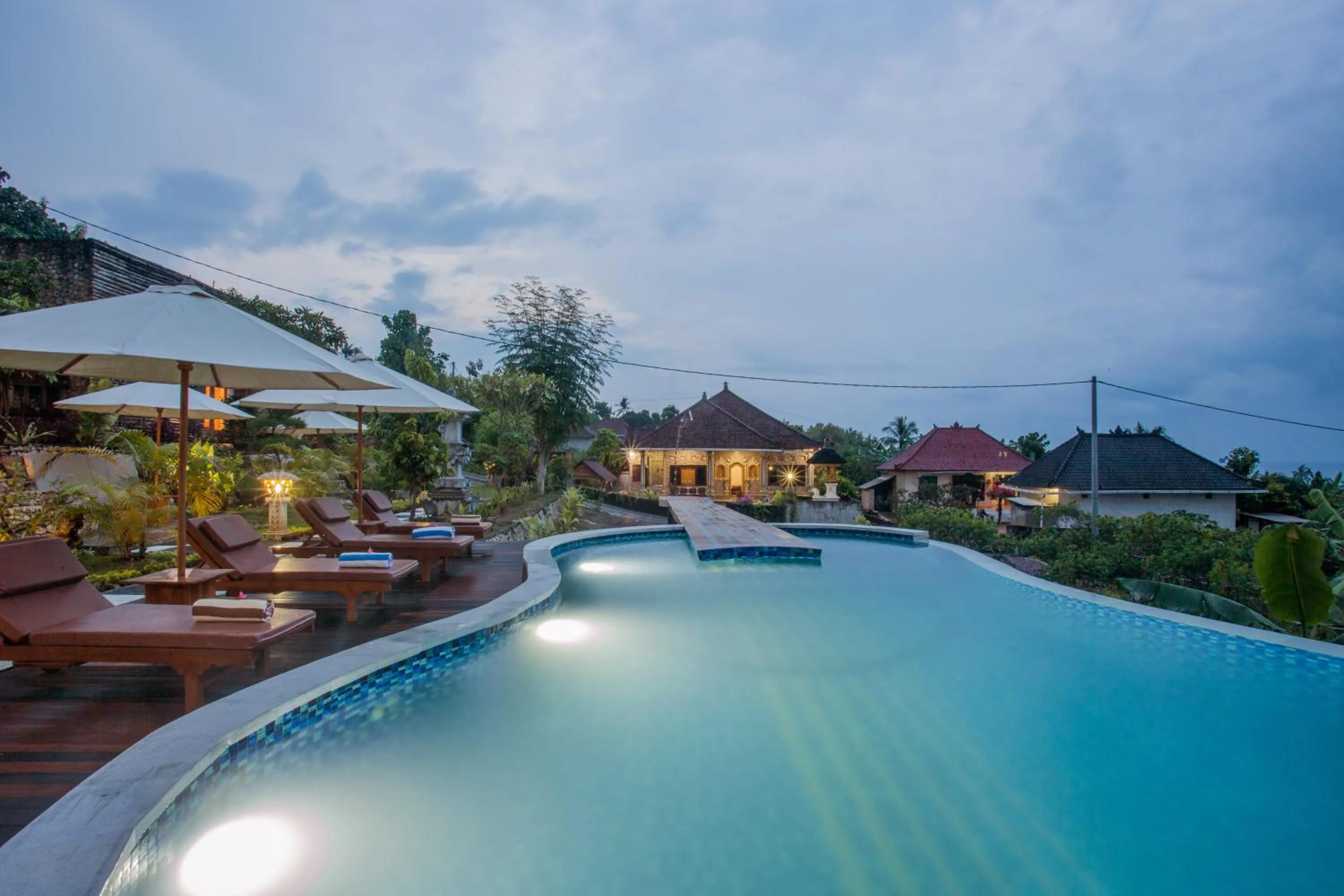 Night in Kabeh Jati Garden Villa & Restaurant