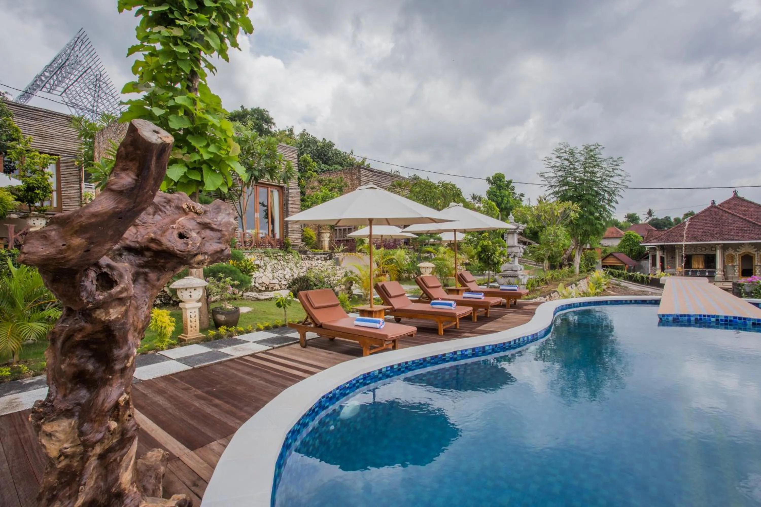 Pool view in Kabeh Jati Garden Villa & Restaurant