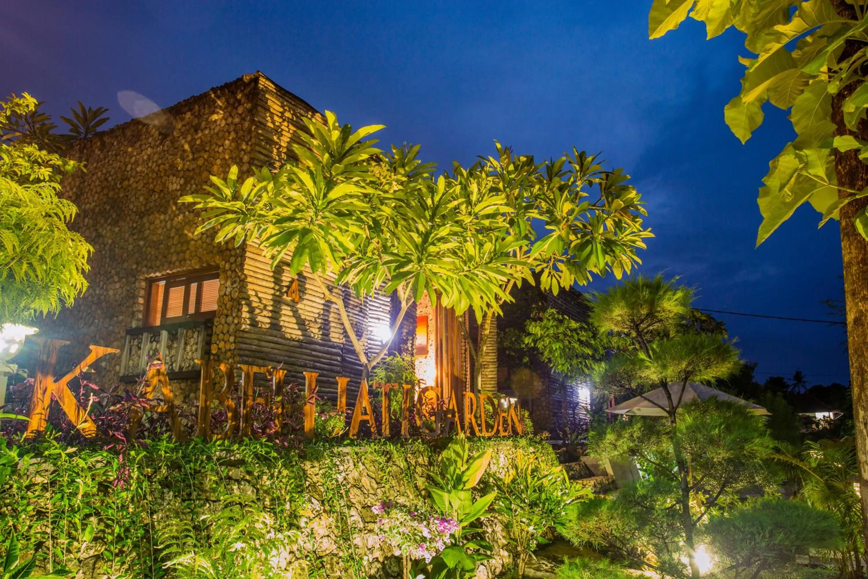 Property building in Kabeh Jati Garden Villa & Restaurant