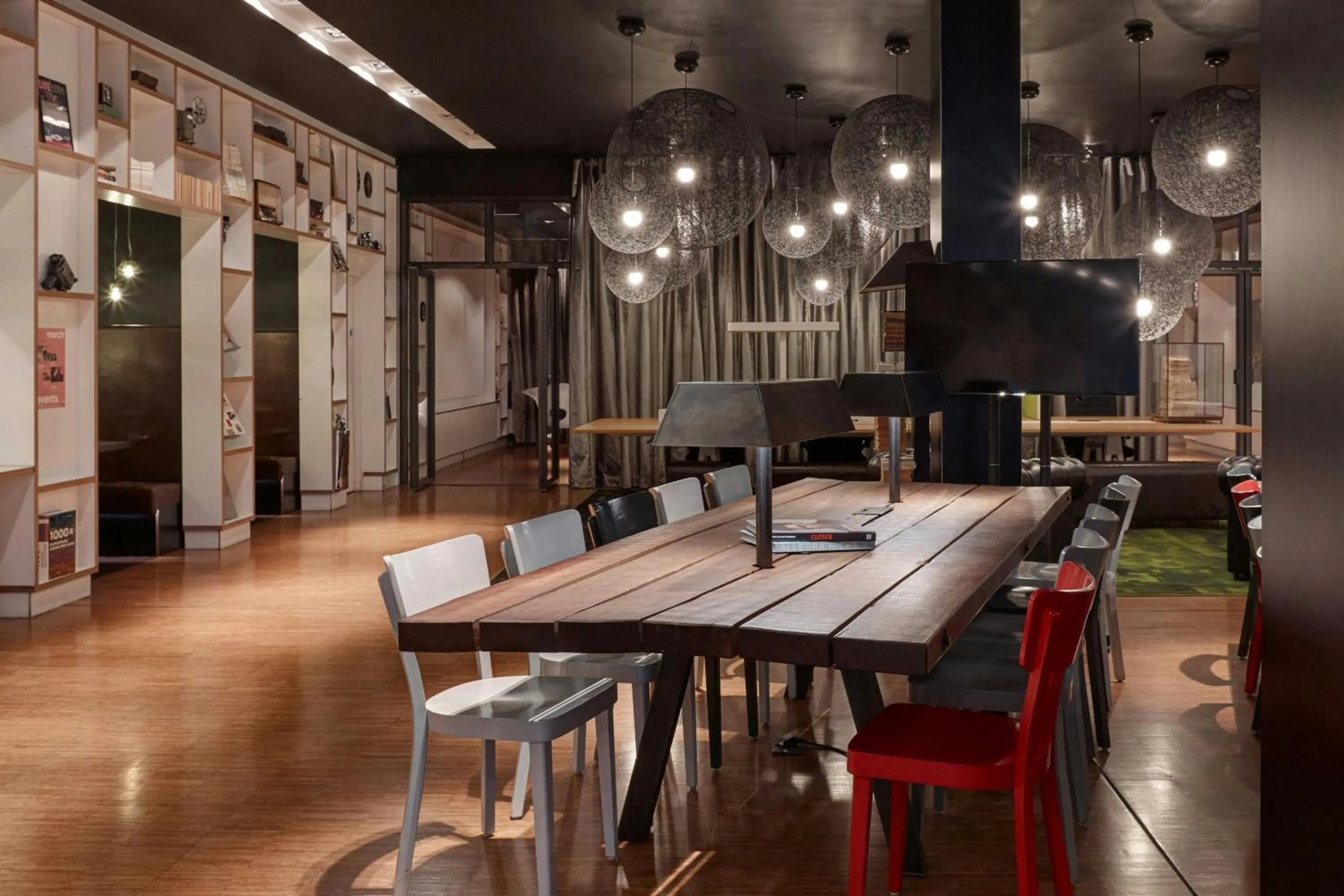 Meeting/conference room in citizenM Glasgow