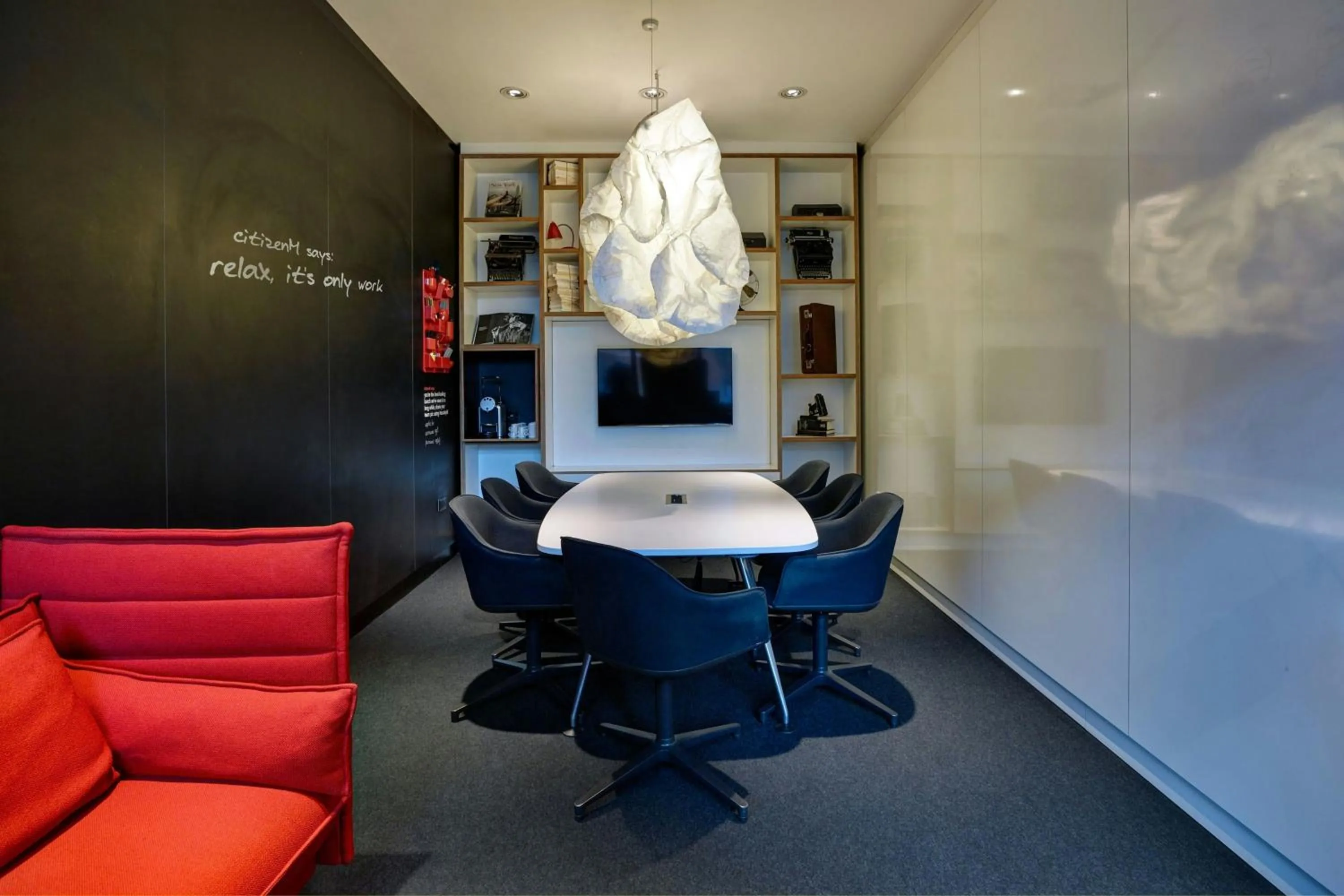 Meeting/conference room in citizenM Glasgow