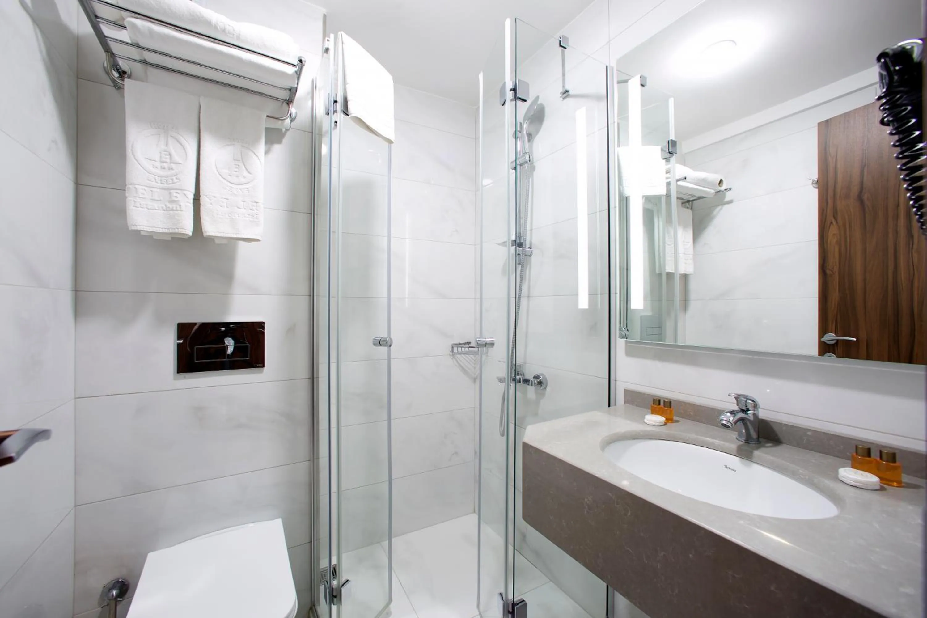 Bathroom in Hotel Eyfel