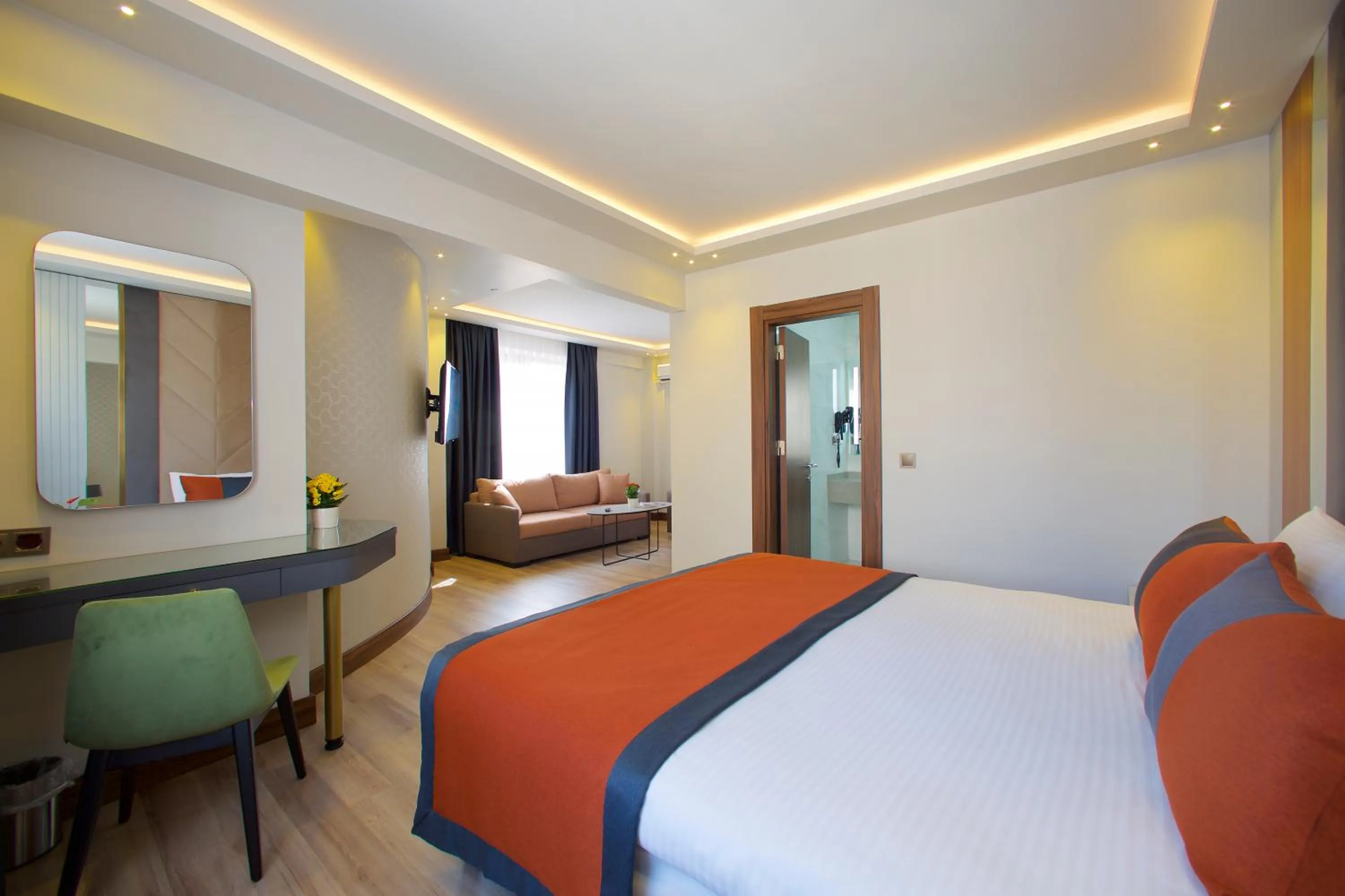 Photo of the whole room, Bed in Hotel Eyfel