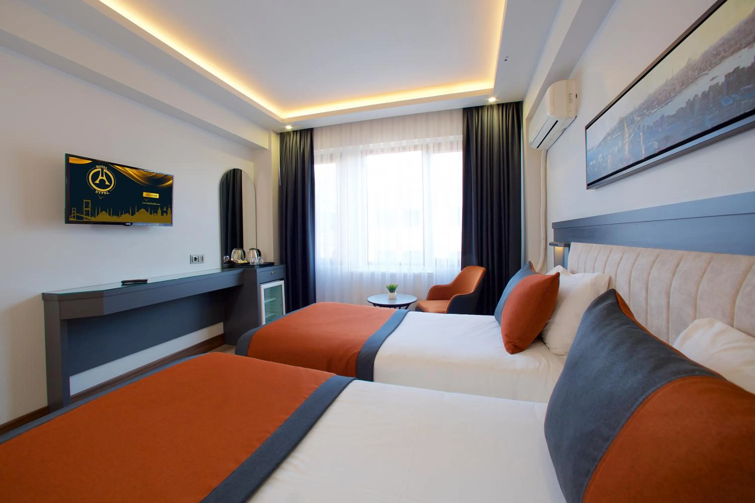 Photo of the whole room, Bed in Hotel Eyfel