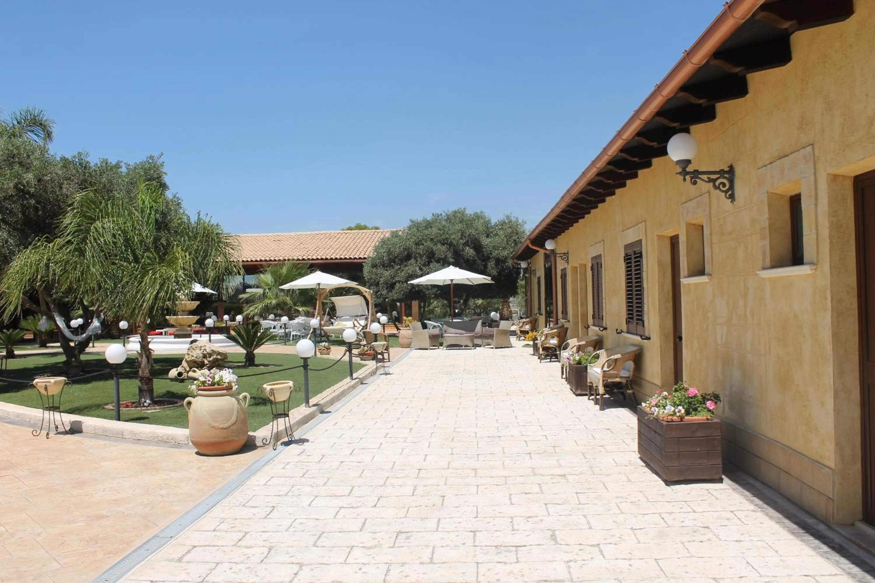 Facade/entrance in Villa Alisia