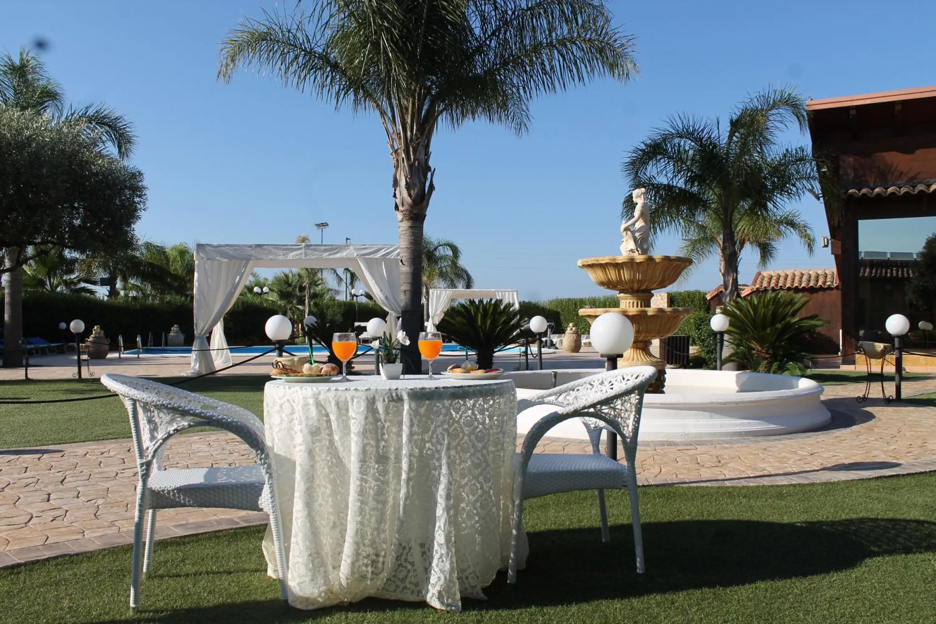 Food and drinks in Villa Alisia