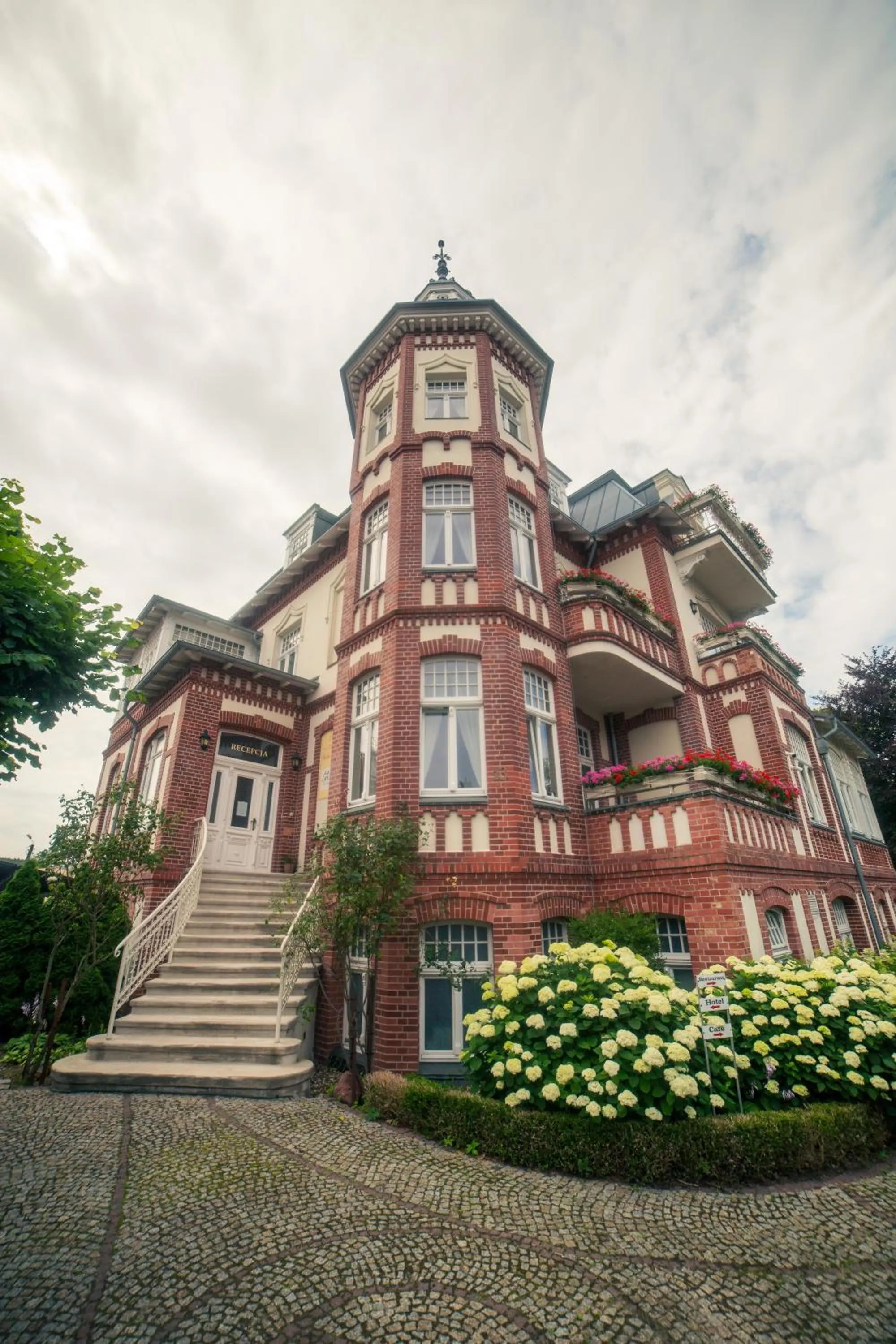 Property building in Villa Stella Maris