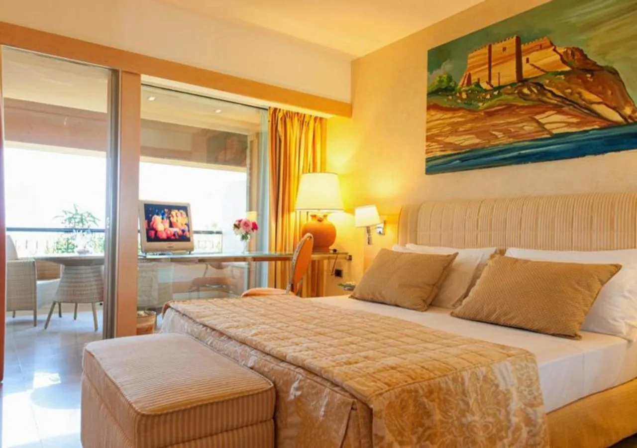 Bed in Acacia Resort