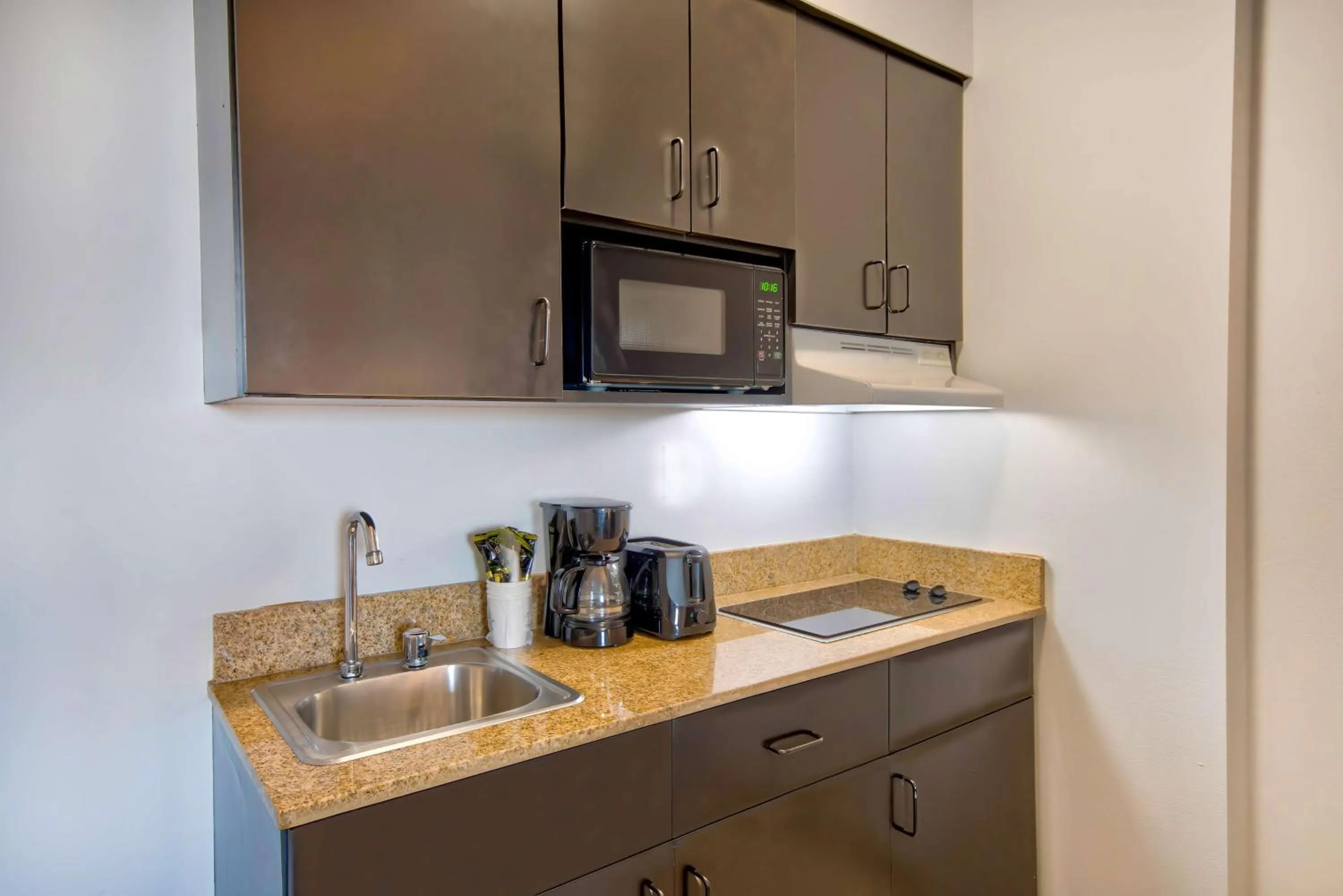 Kitchen or kitchenette in Studio 6-Bakersfield, CA