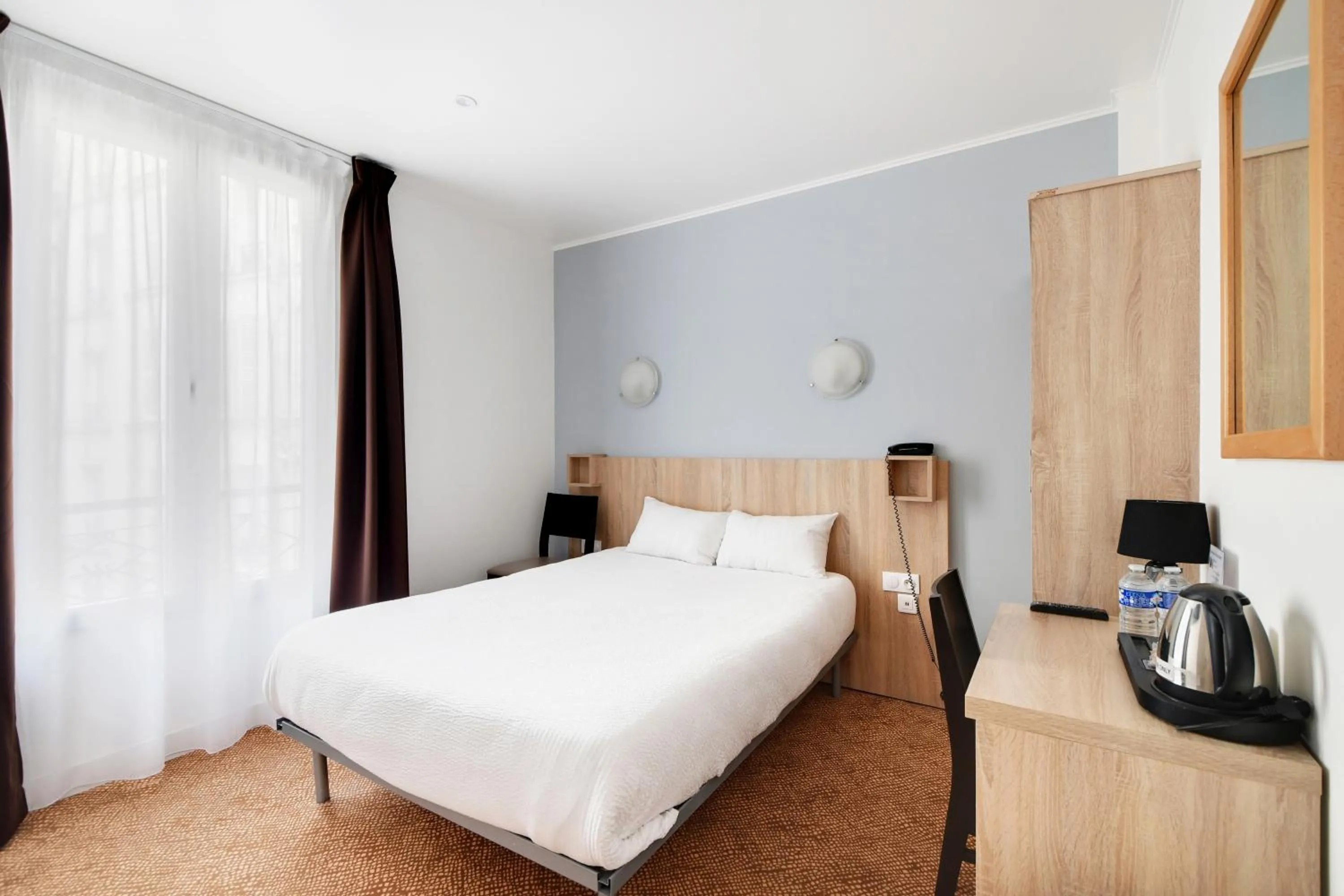 Bedroom, Bed in Altona