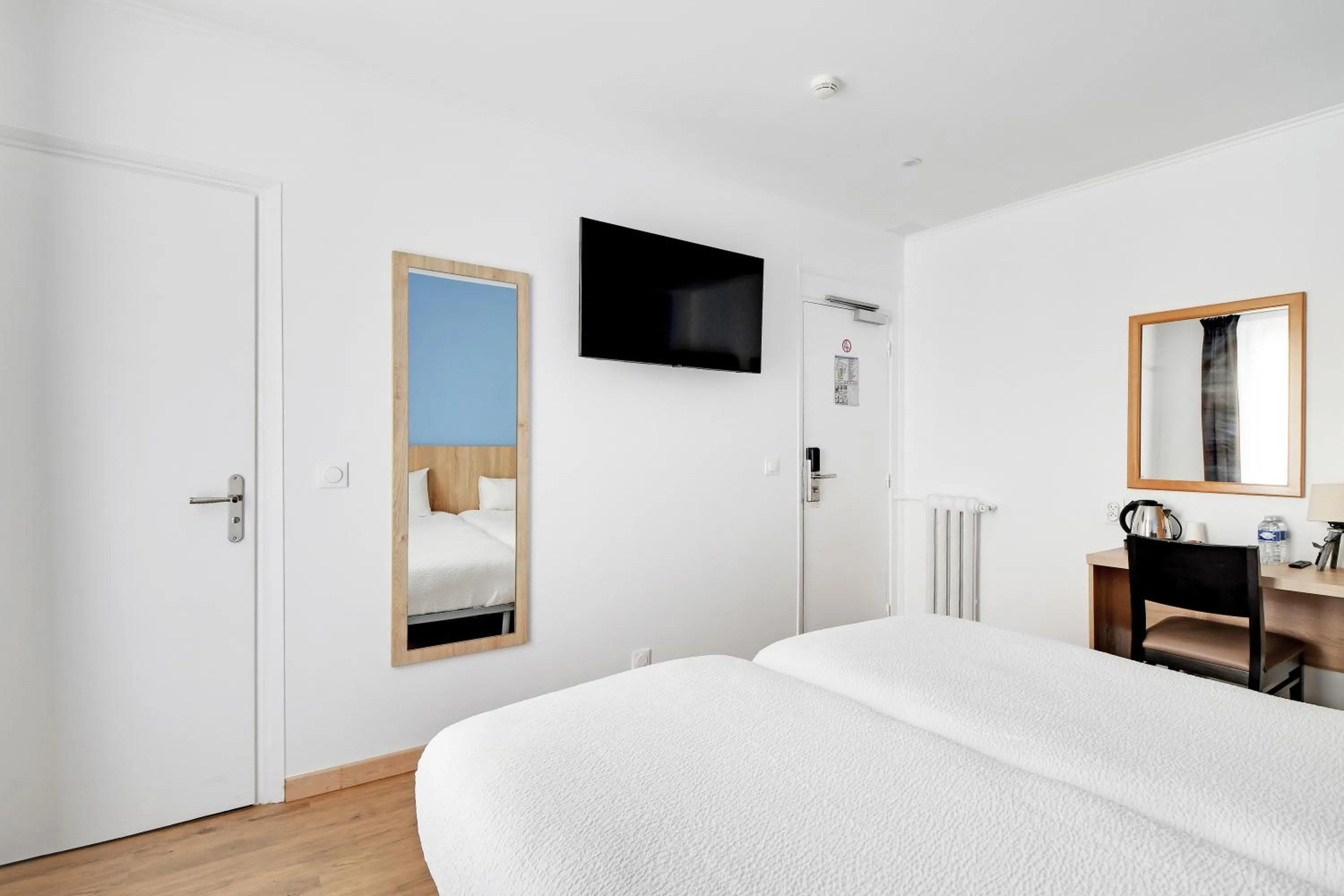 Bedroom, Bed in Altona