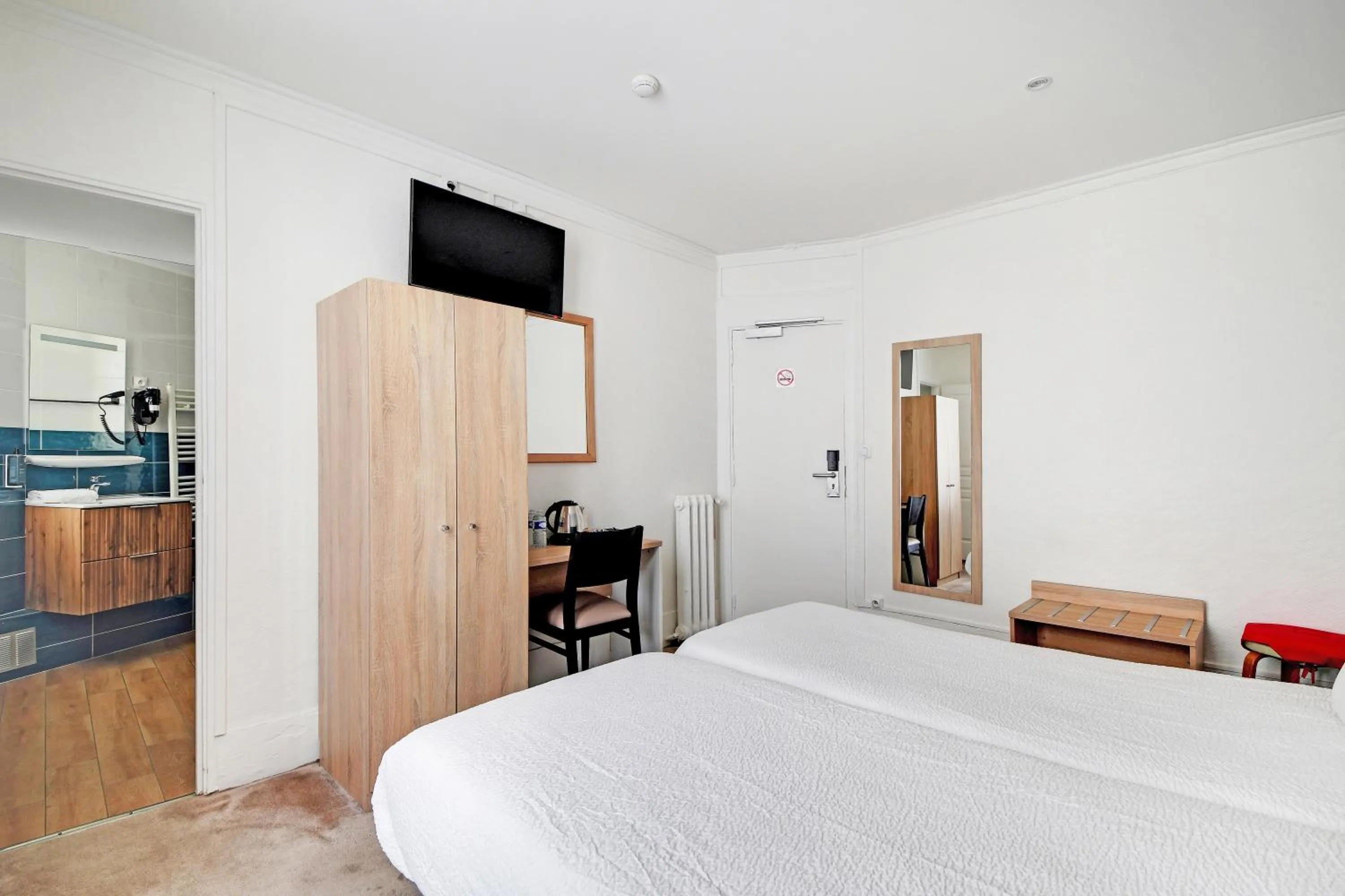 Bedroom, Bed in Altona