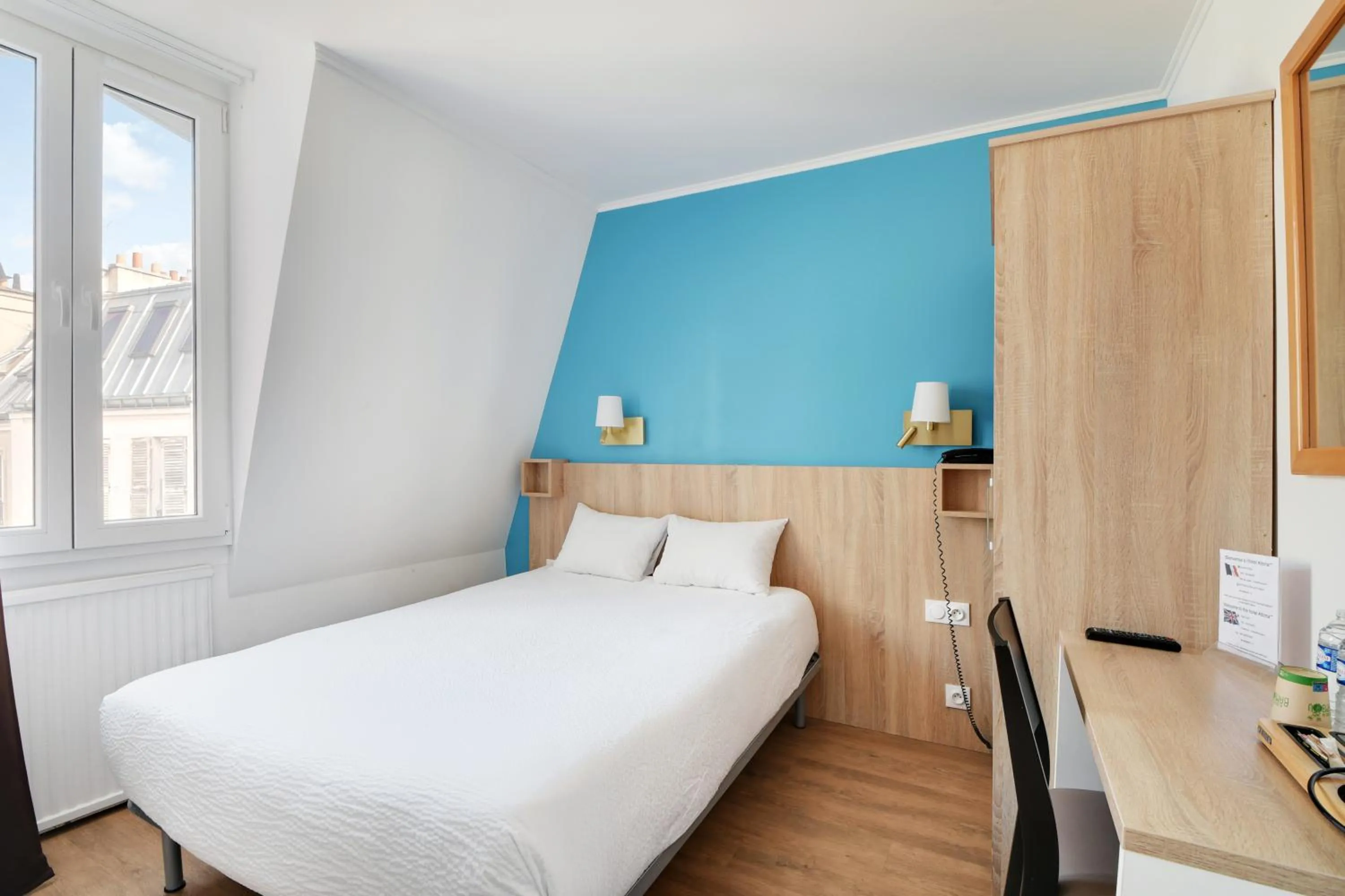 Bedroom, Bed in Altona