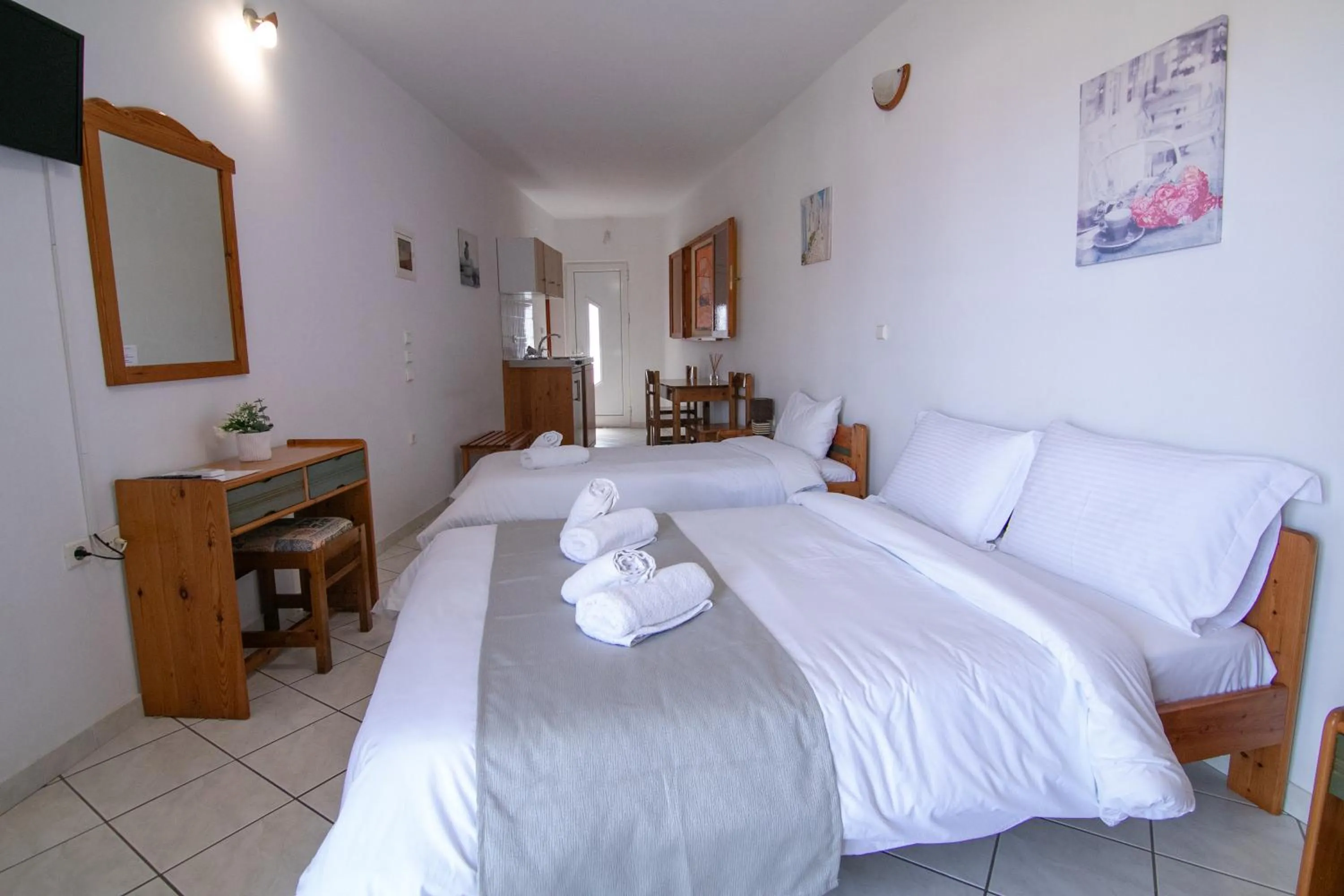 Bed in Malvasia Corner Studios - ex Romeo's House