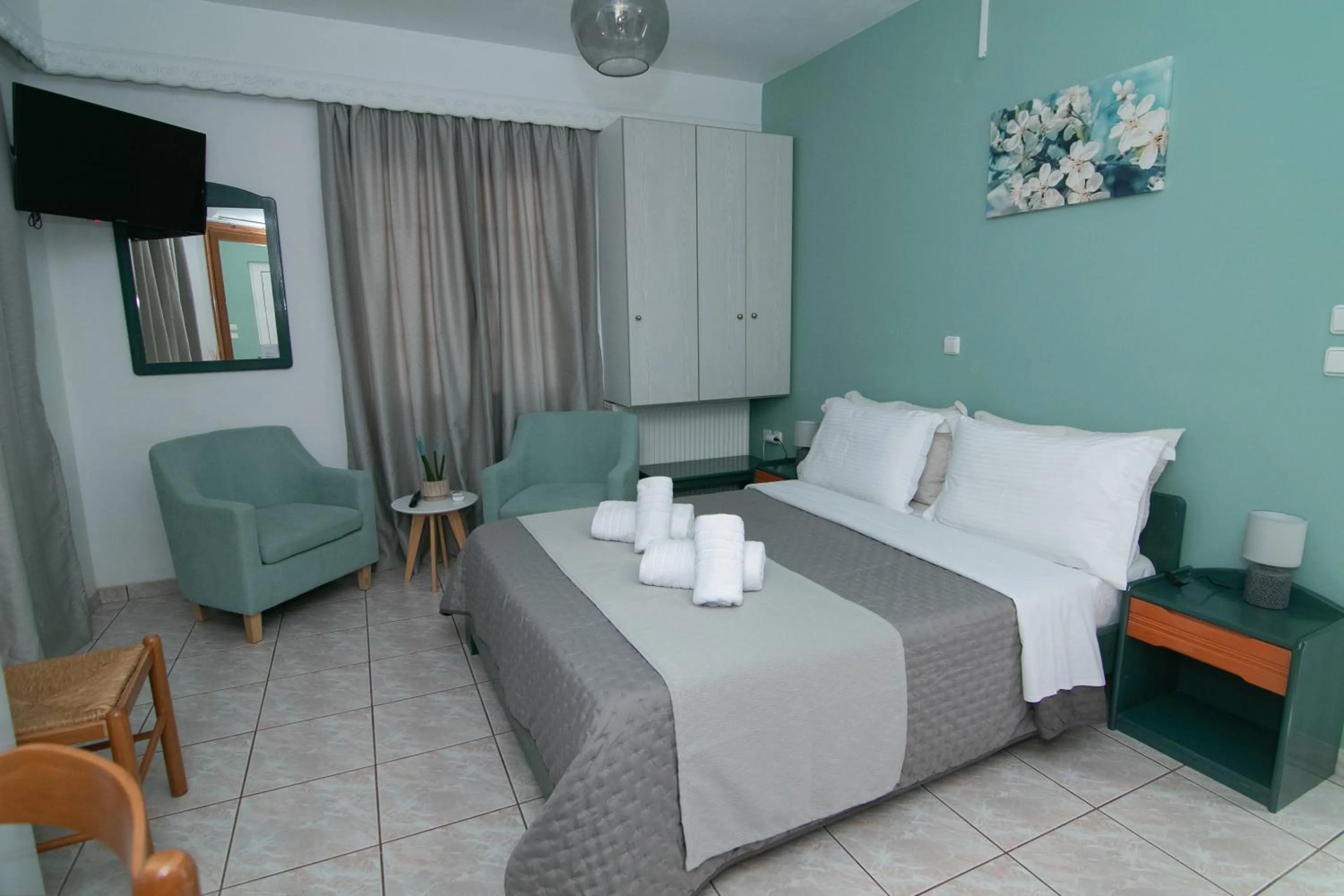 Bed in Malvasia Corner Studios - ex Romeo's House