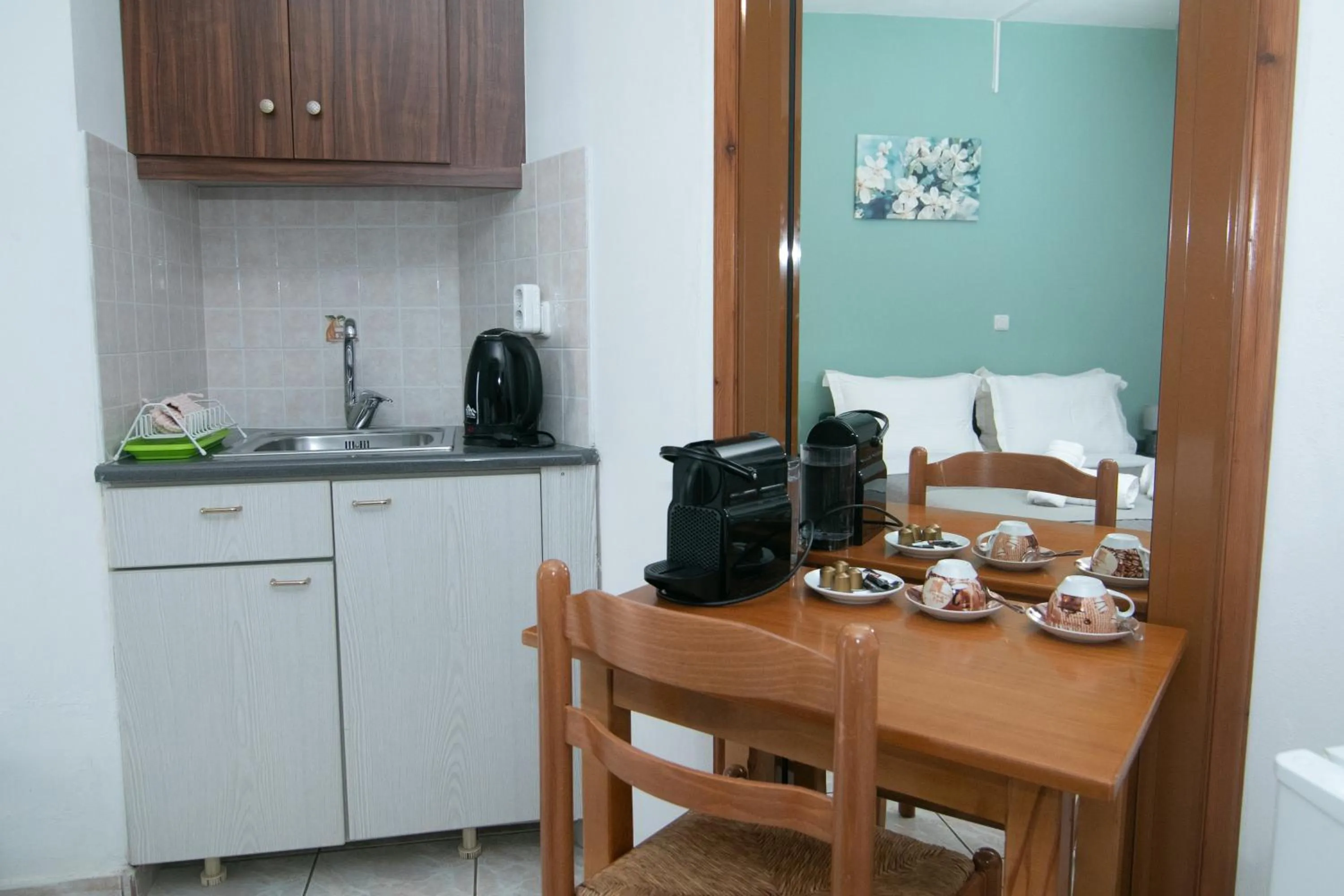 Malvasia Corner Studios - ex Romeo's House