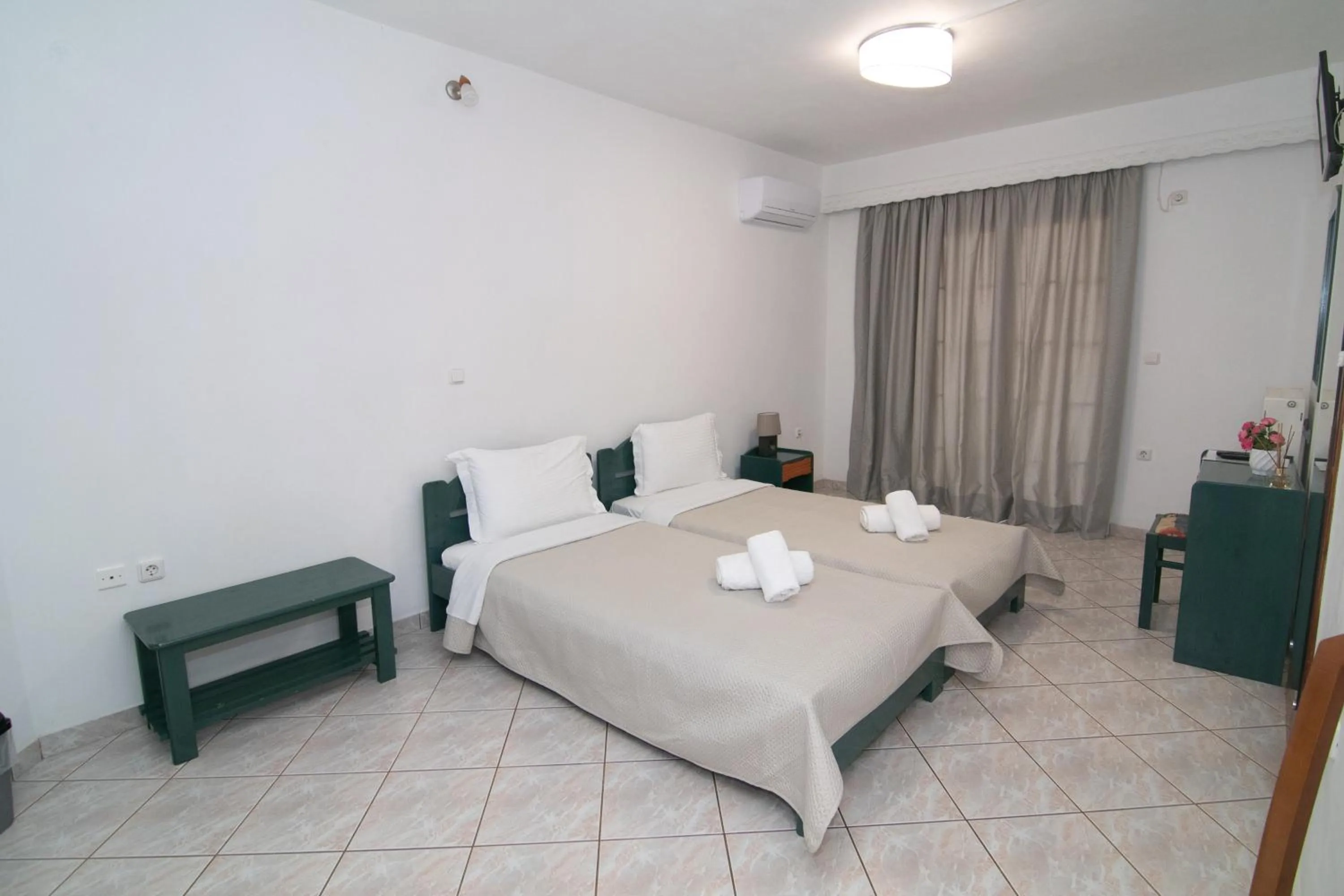 Bed in Malvasia Corner Studios - ex Romeo's House