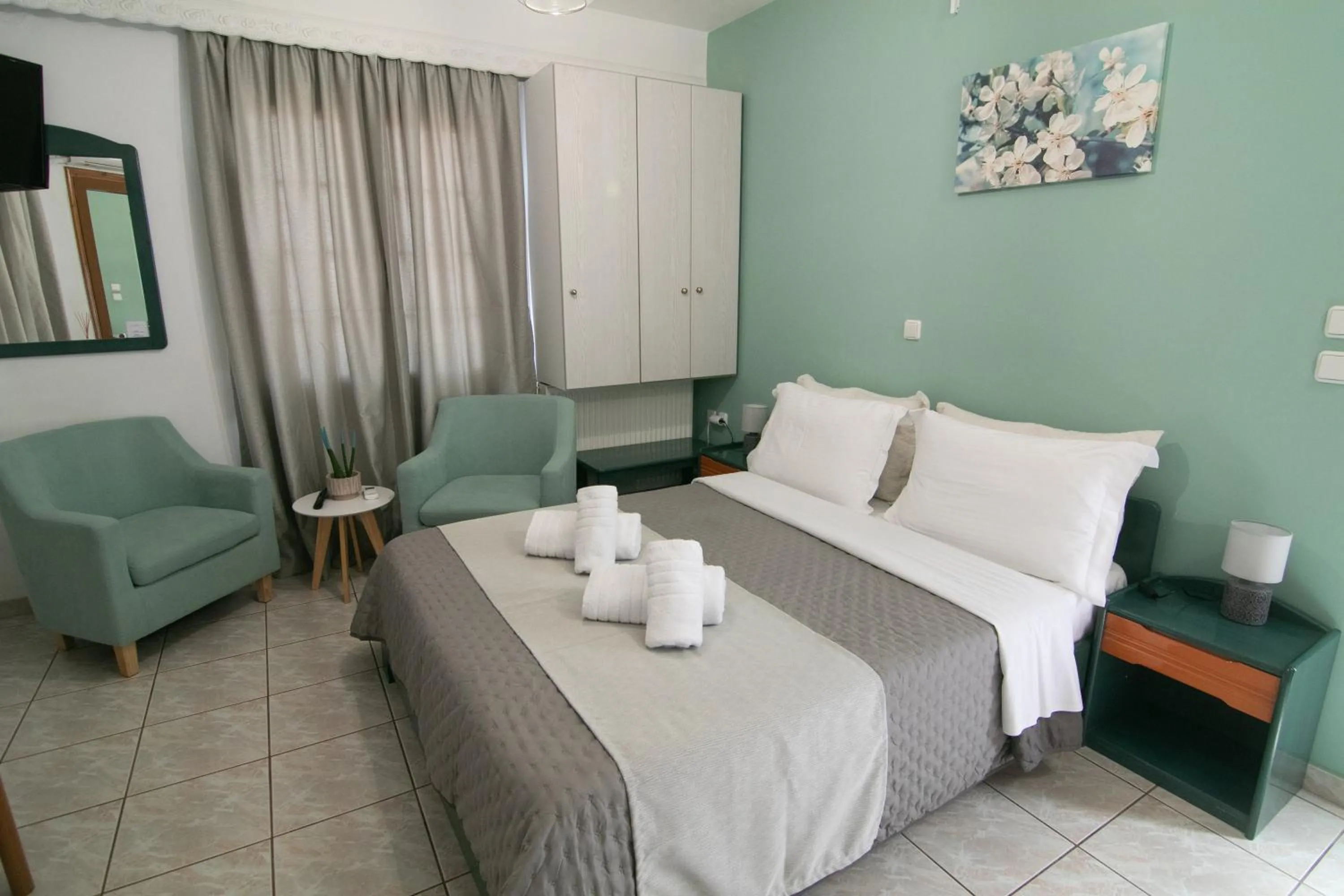 Bed in Malvasia Corner Studios - ex Romeo's House