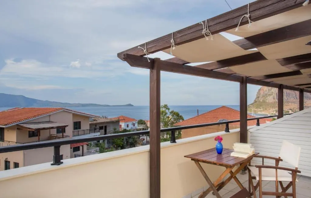 Malvasia Corner Studios - ex Romeo's House