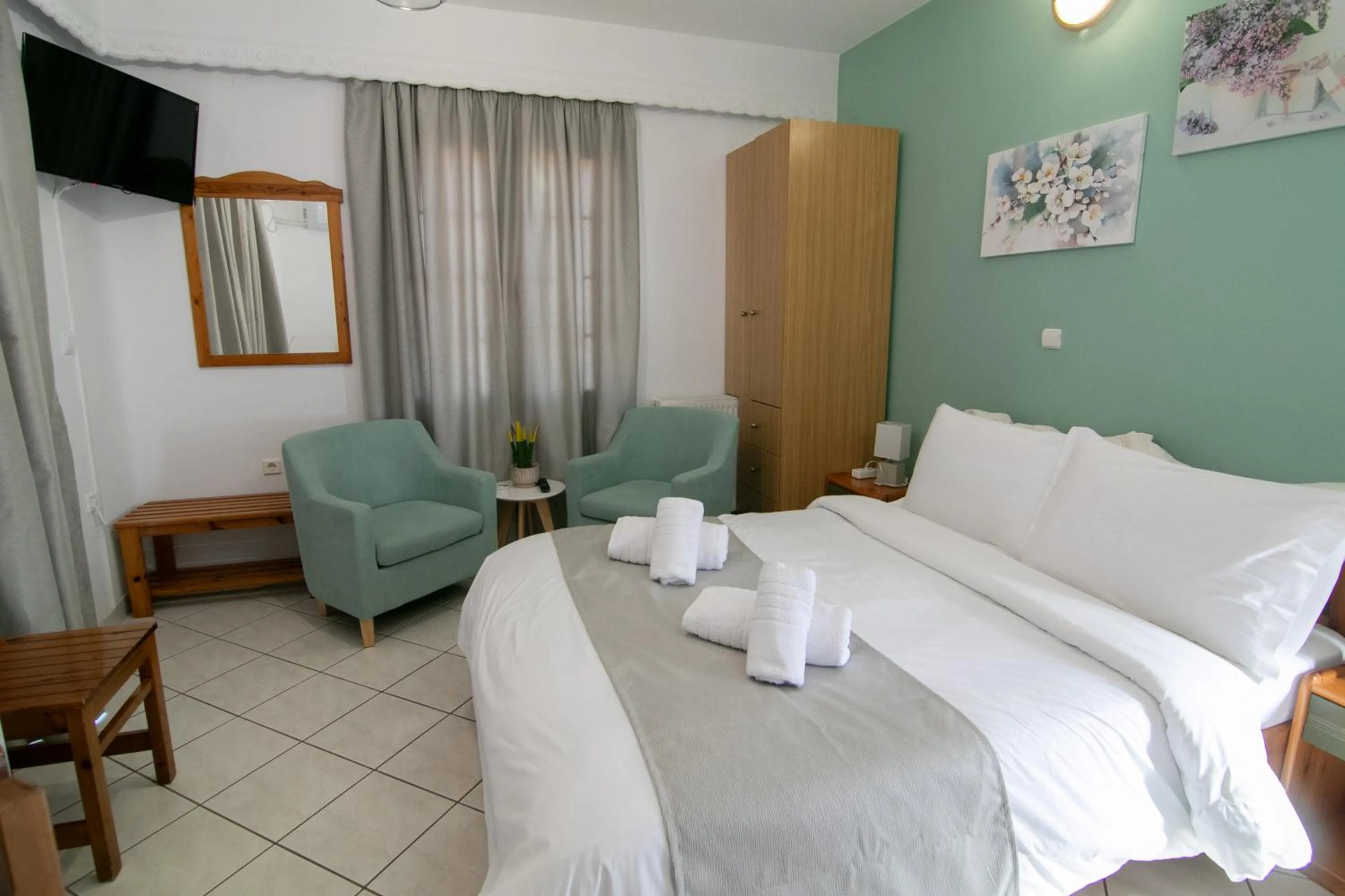 Bed in Malvasia Corner Studios - ex Romeo's House