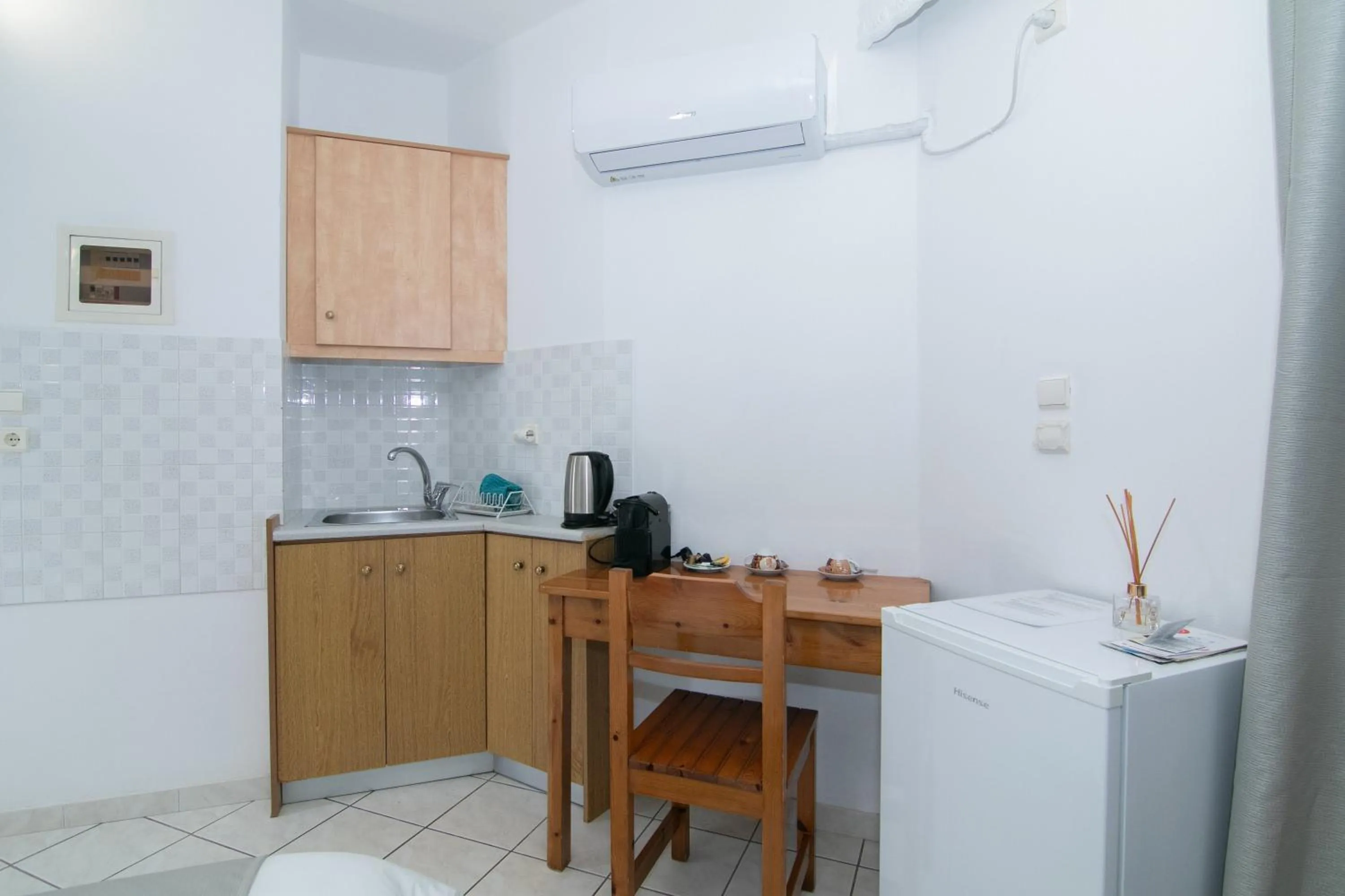 Malvasia Corner Studios - ex Romeo's House