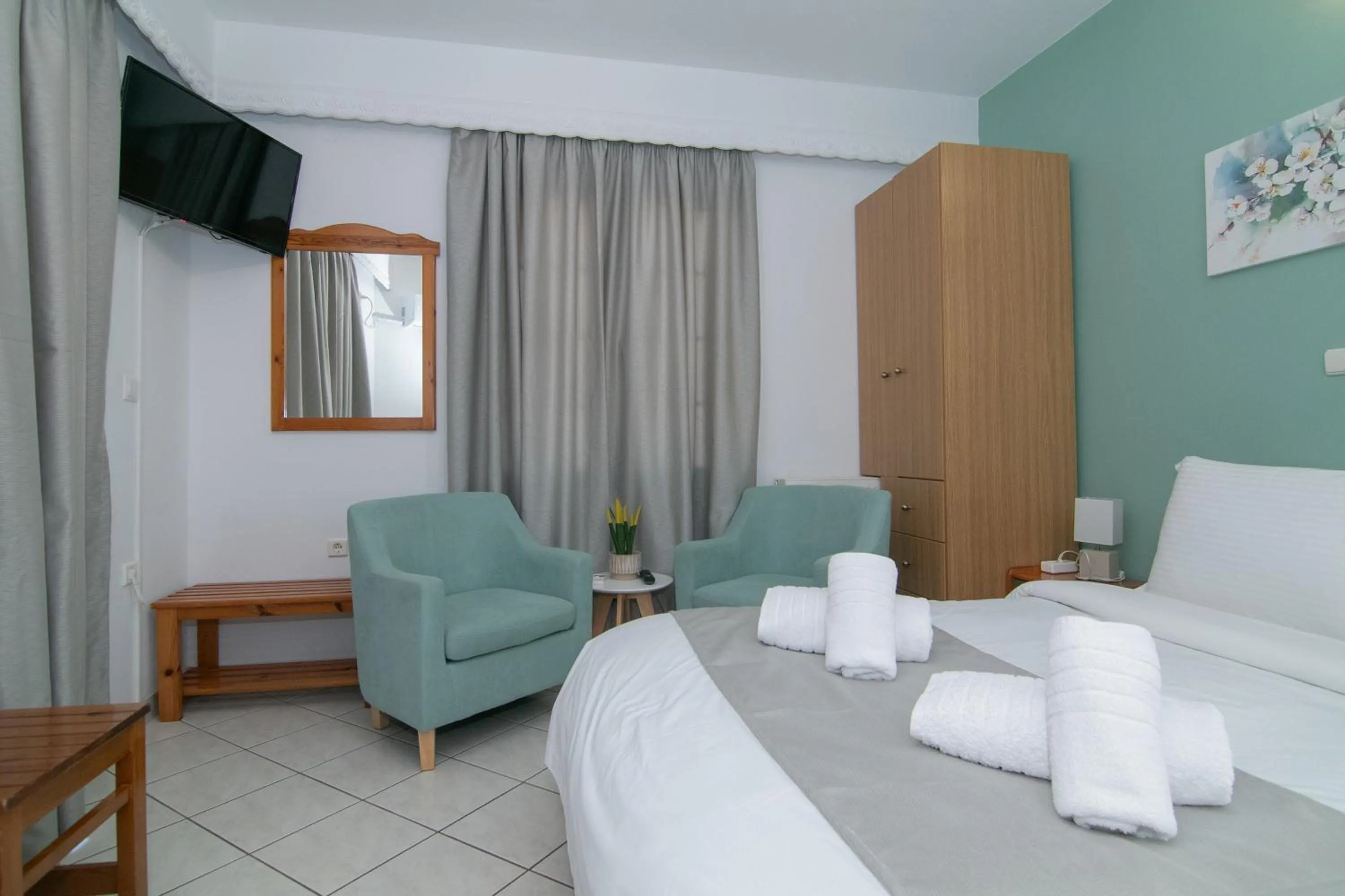 Bed in Malvasia Corner Studios - ex Romeo's House