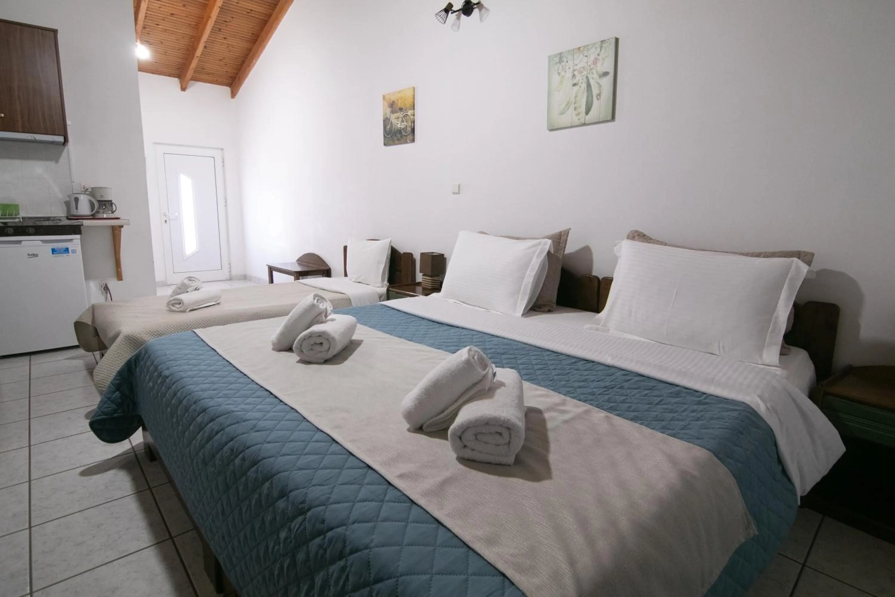 Bed in Malvasia Corner Studios - ex Romeo's House