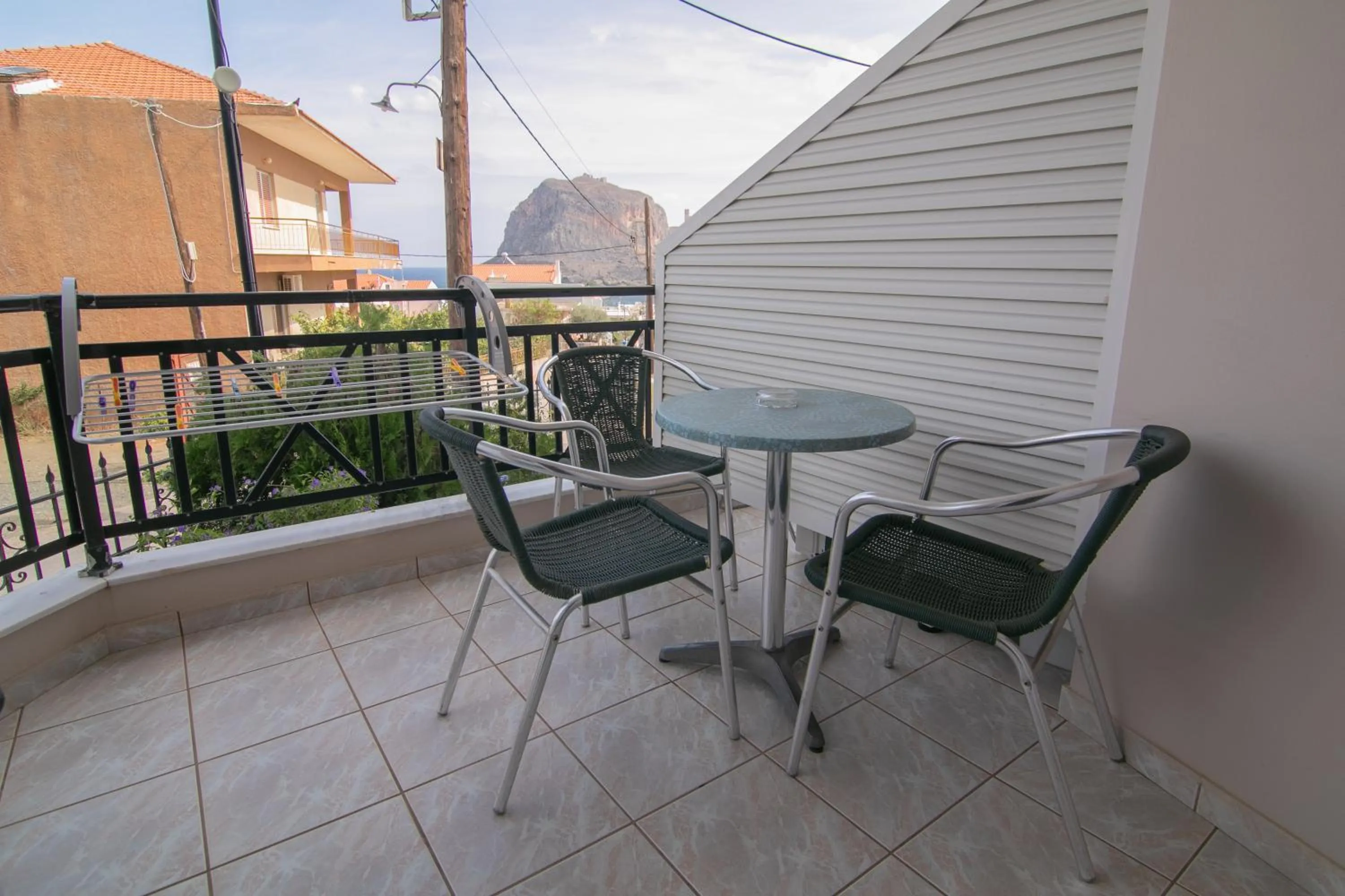 Malvasia Corner Studios - ex Romeo's House