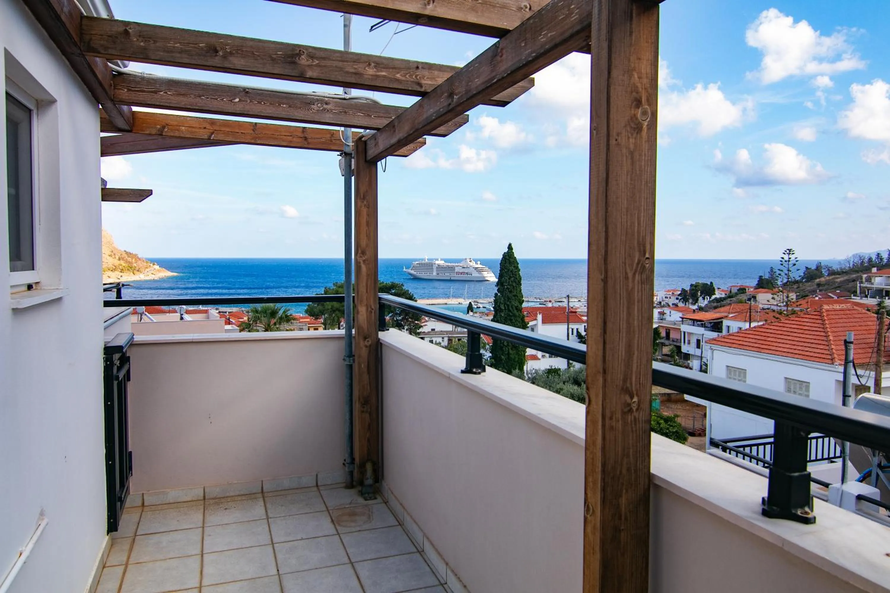 Day in Malvasia Corner Studios - ex Romeo's House