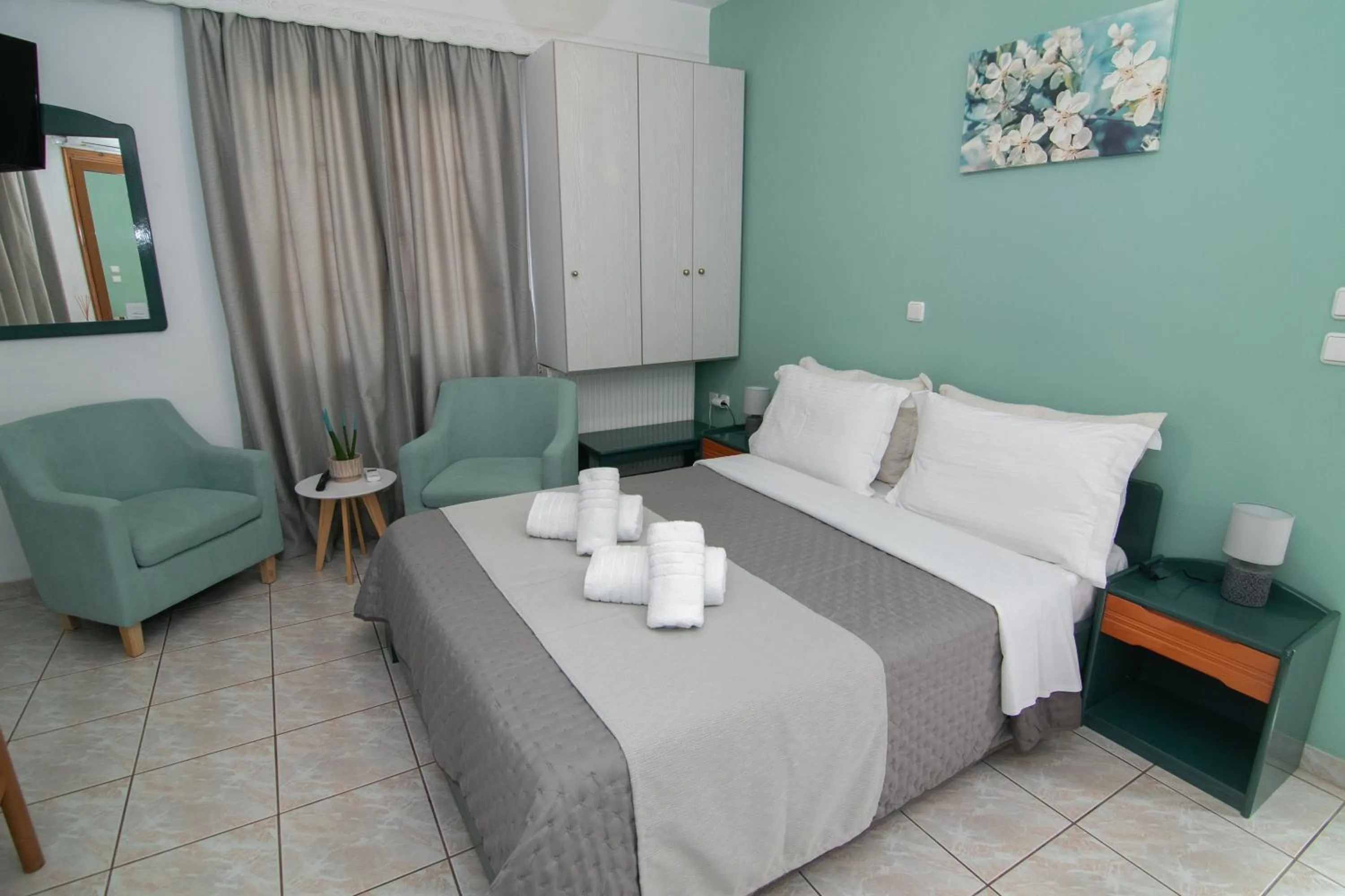 Bed in Malvasia Corner Studios - ex Romeo's House