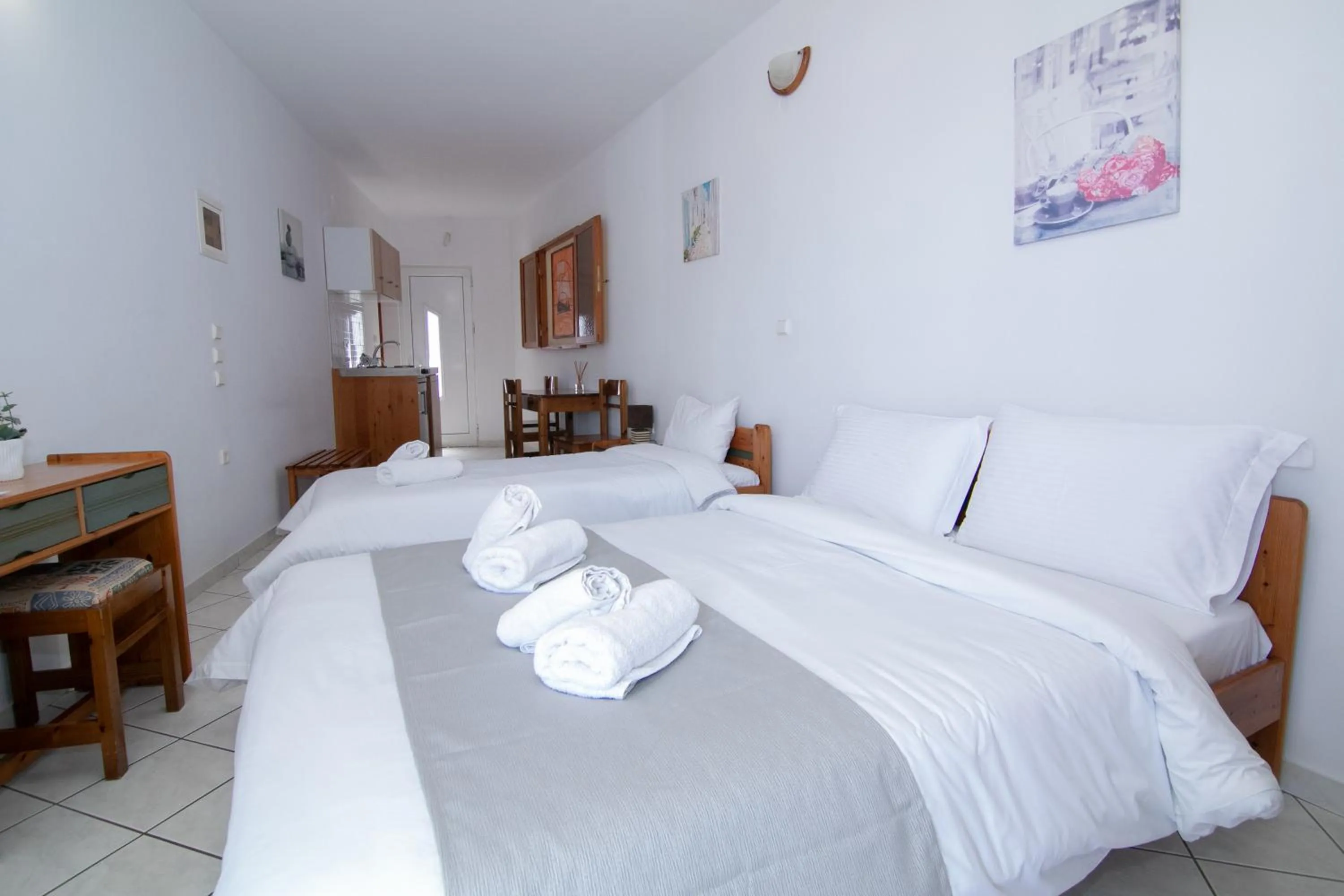 Bed in Malvasia Corner Studios - ex Romeo's House