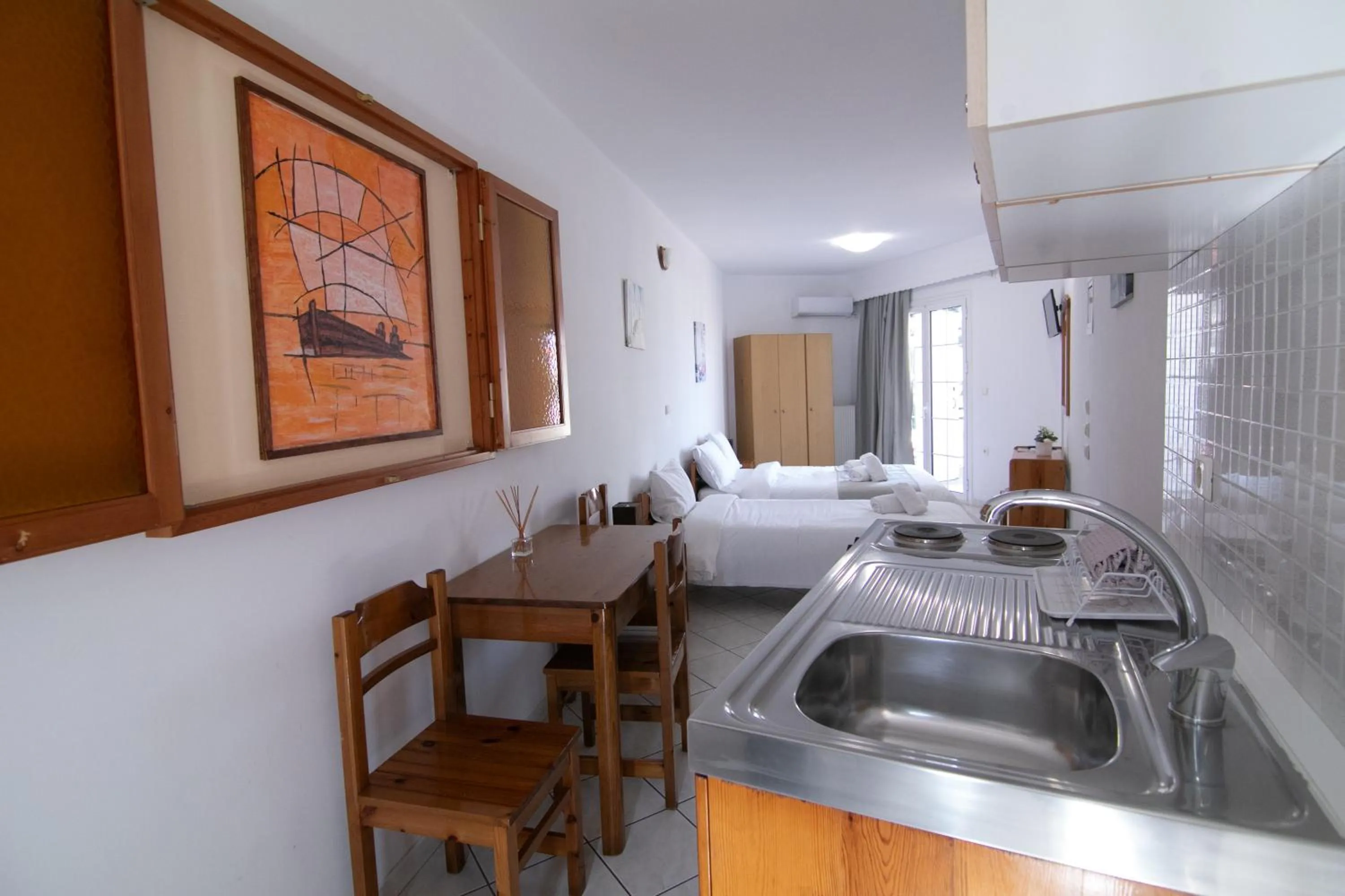 Malvasia Corner Studios - ex Romeo's House