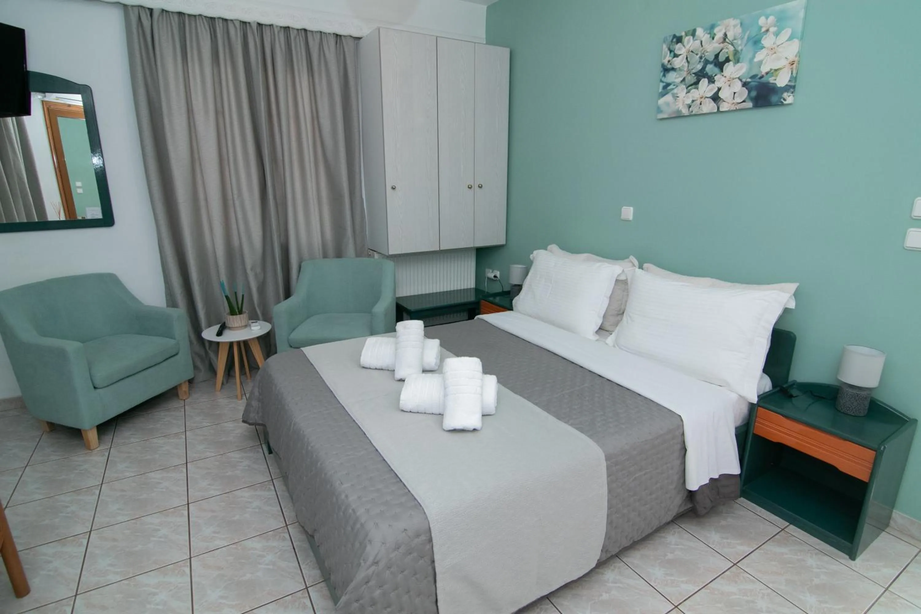 Bed in Malvasia Corner Studios - ex Romeo's House