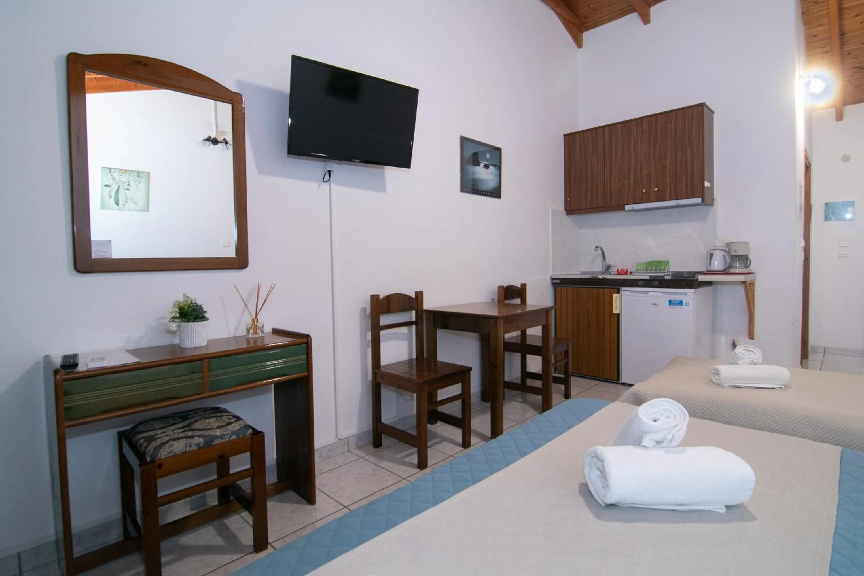 Bed in Malvasia Corner Studios - ex Romeo's House