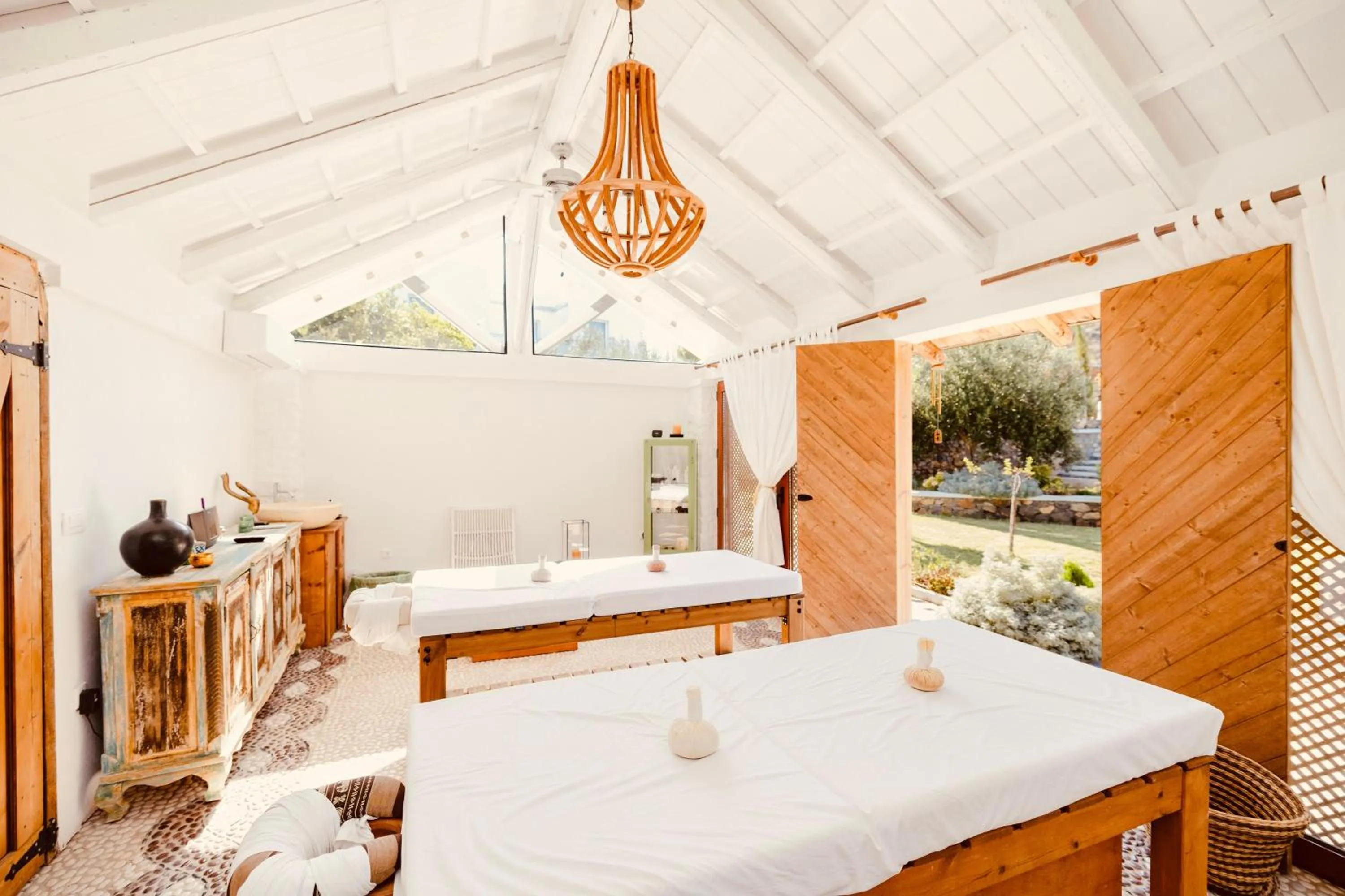 Spa and wellness centre/facilities in Caesars Gardens Hotel & Spa - Adults Only