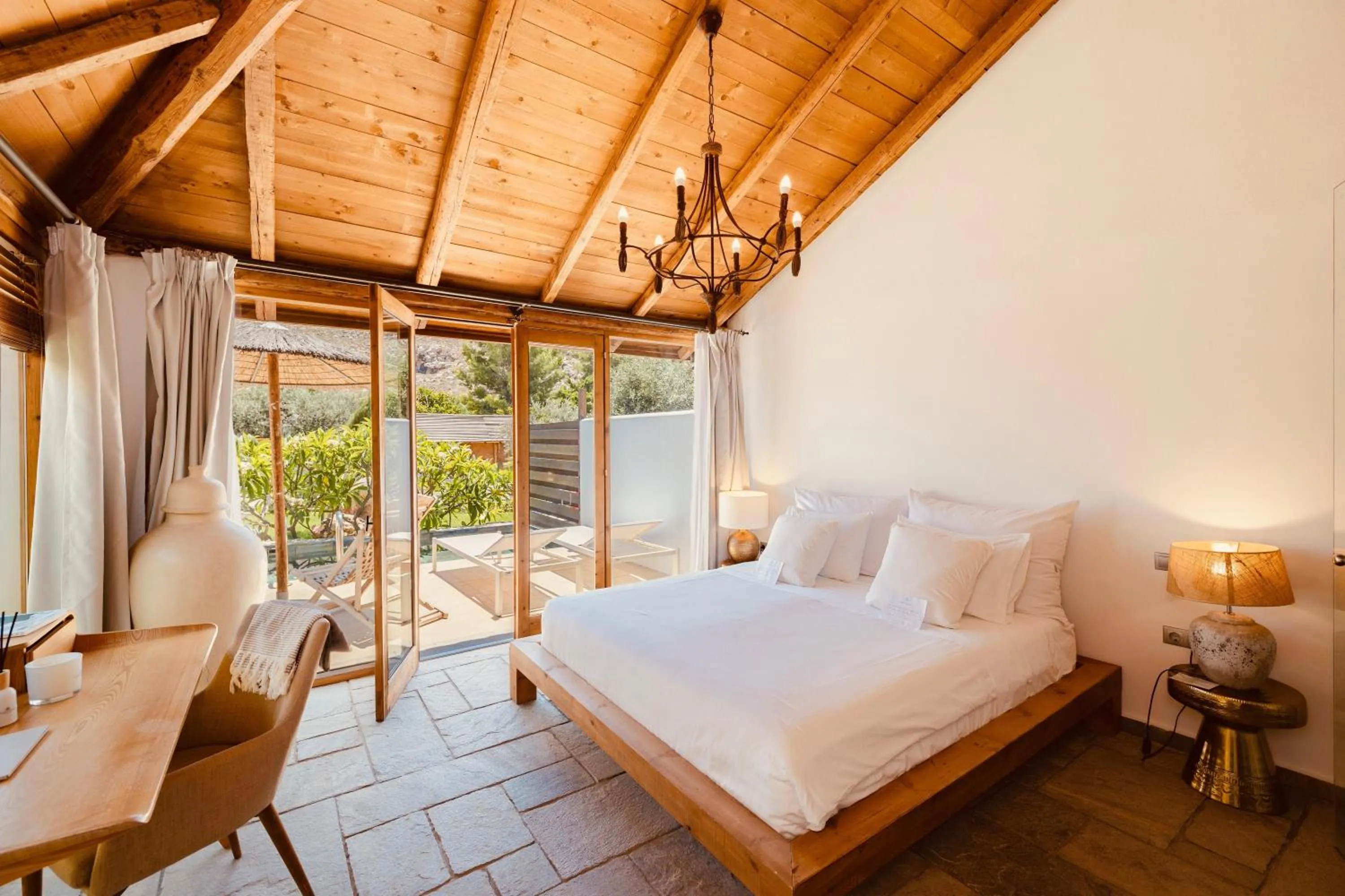 Photo of the whole room, Bed in Caesars Gardens Hotel & Spa - Adults Only