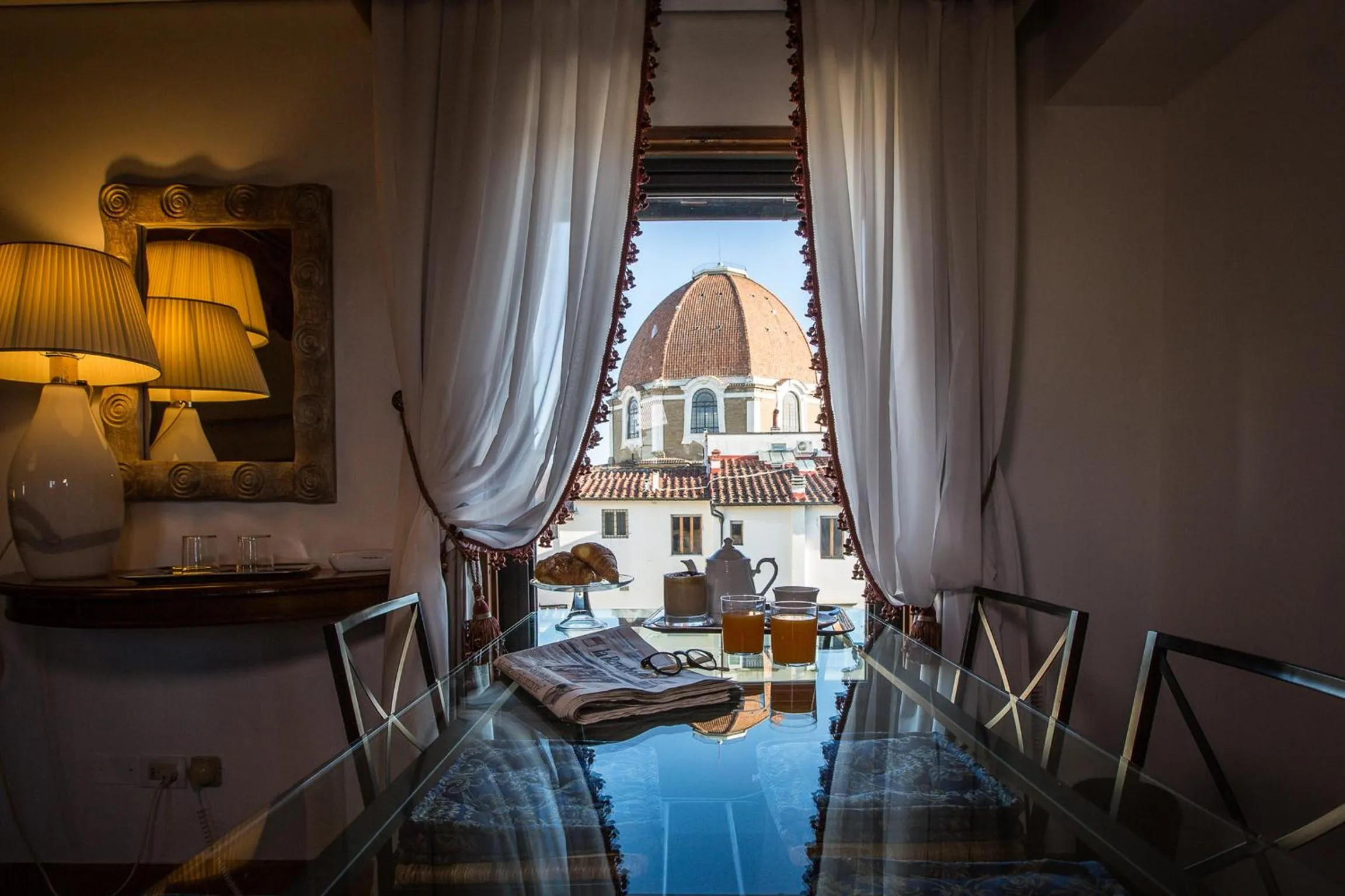 Dining area in Hotel Burchianti
