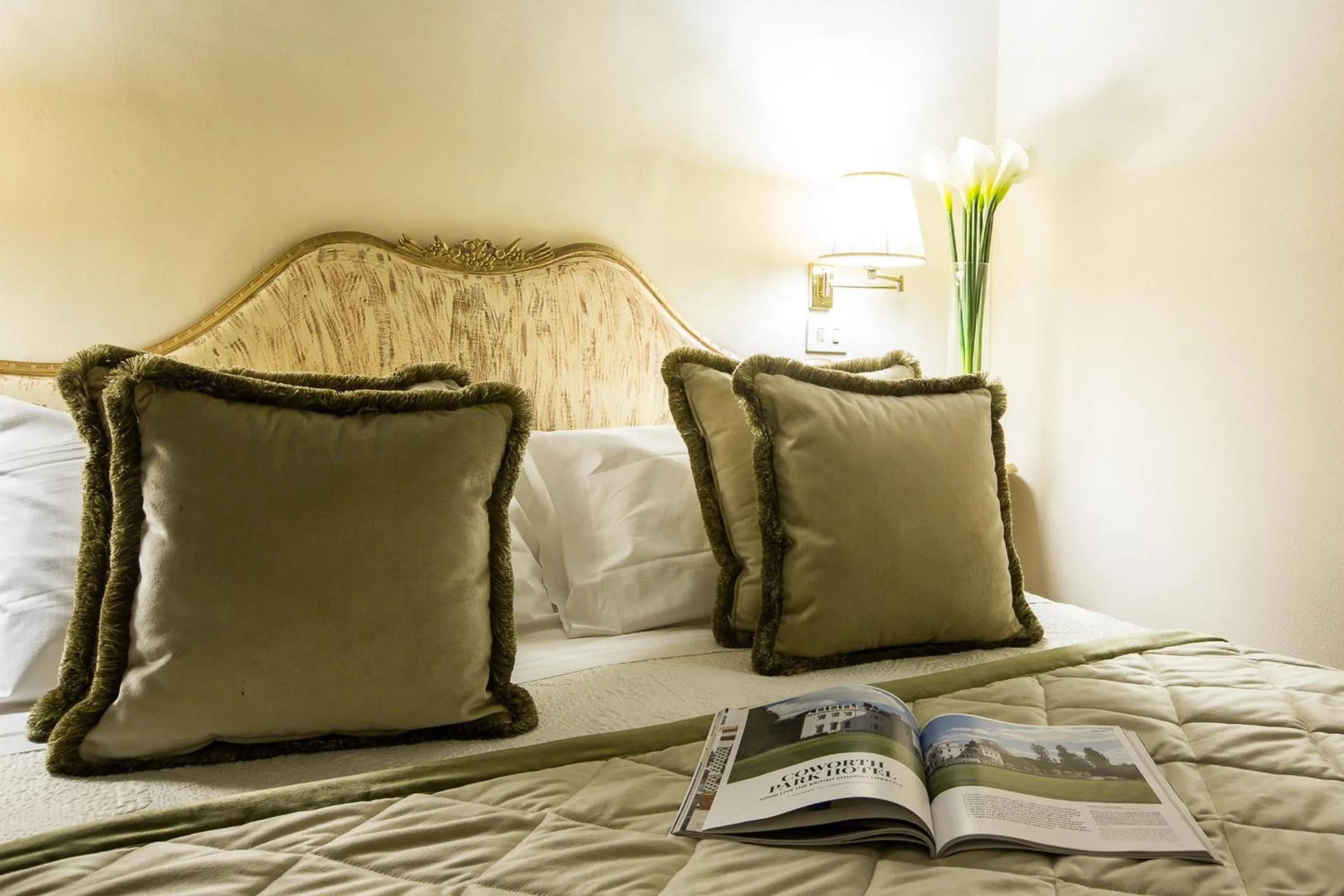 Decorative detail, Bed in Hotel Burchianti