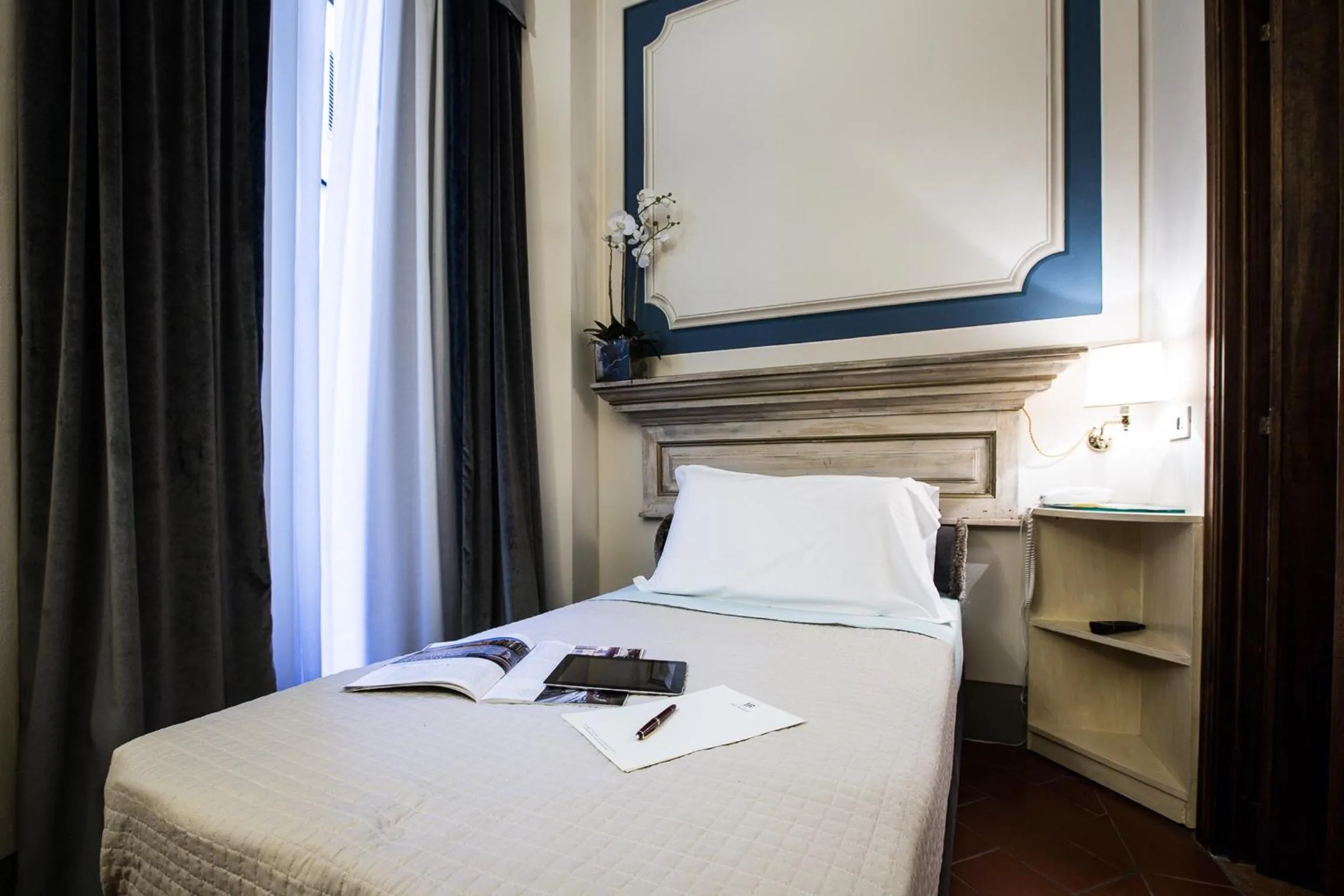 Bedroom, Bed in Hotel Burchianti
