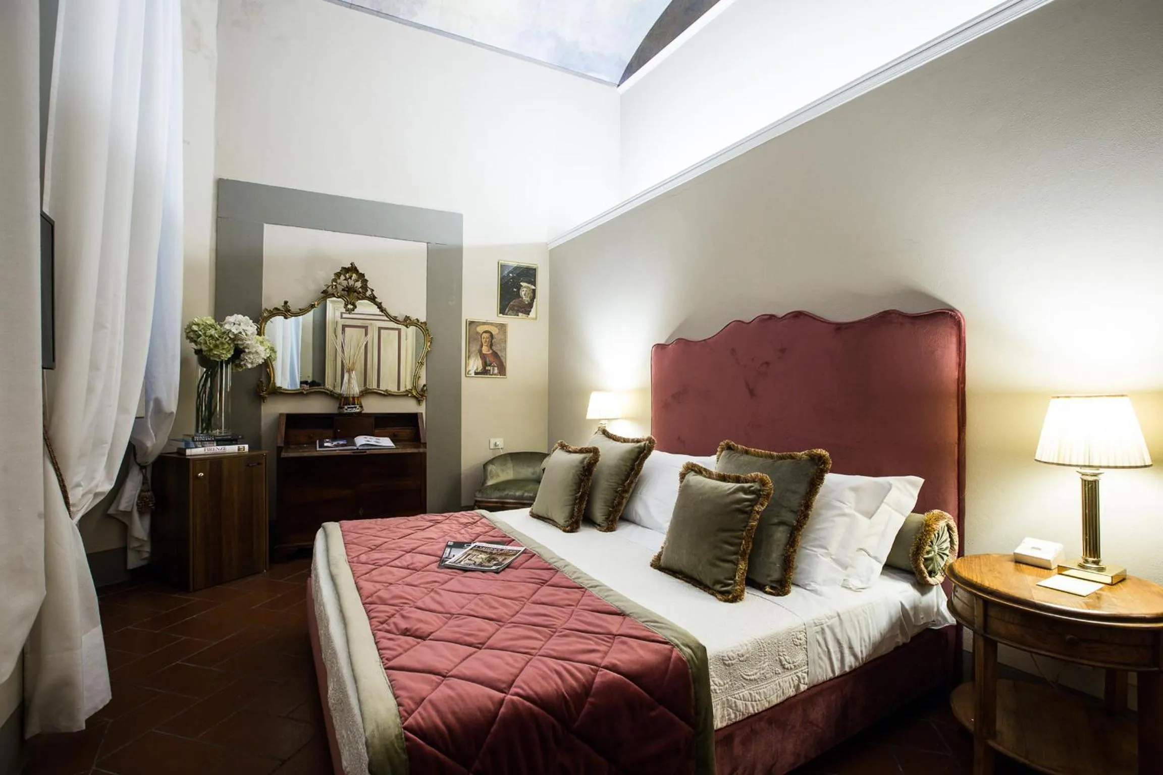 Bedroom, Bed in Hotel Burchianti