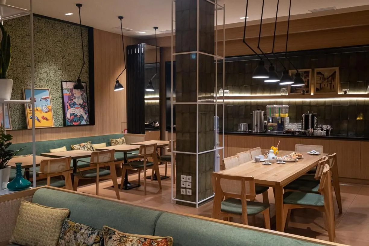 Lounge or bar in Democritus