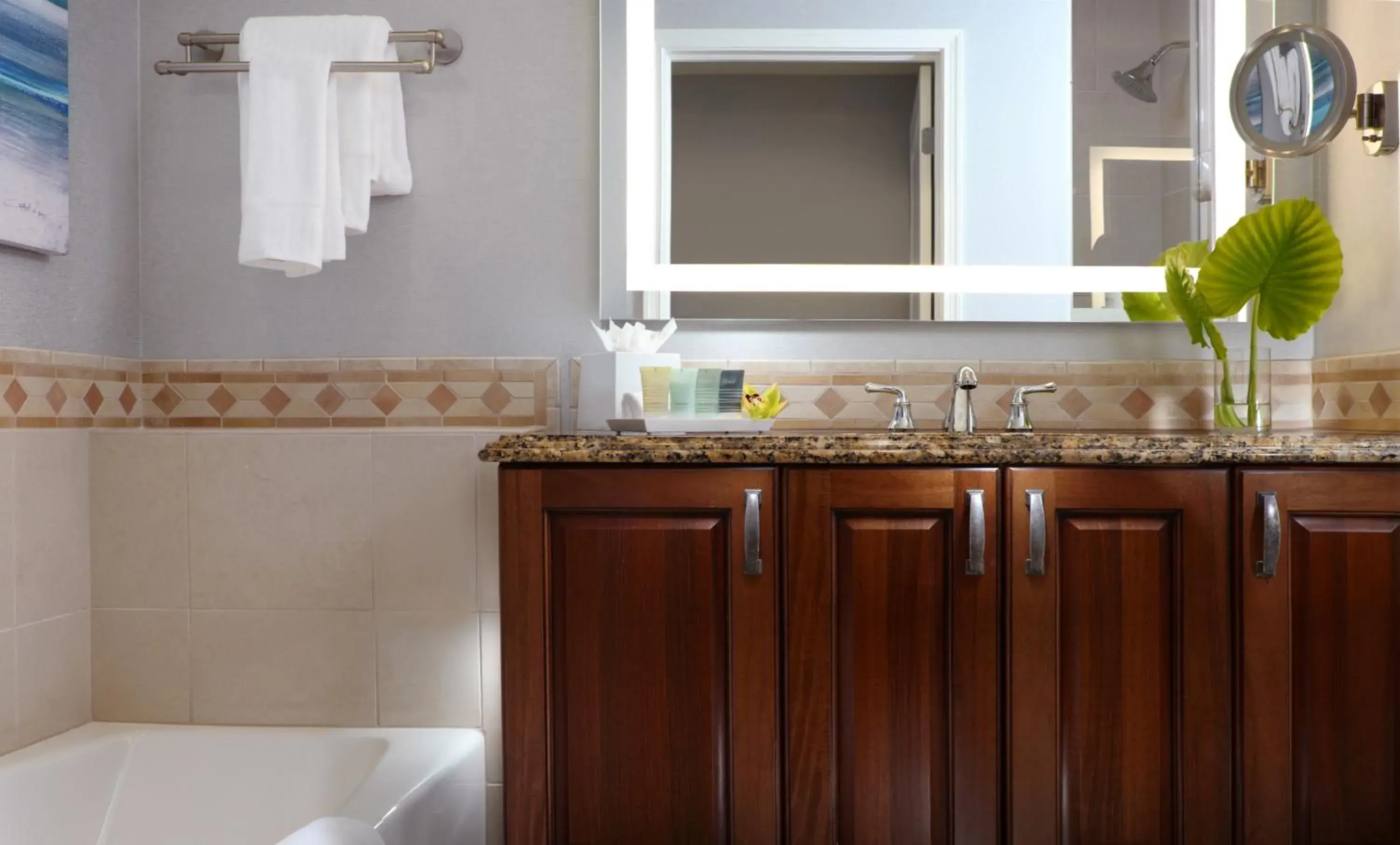 Superior King Room with Marina View - single occupancy in Naples Bay Resort and Marina Superior King Room with Marina View - single occupancy in Naples Bay Resort and Marina