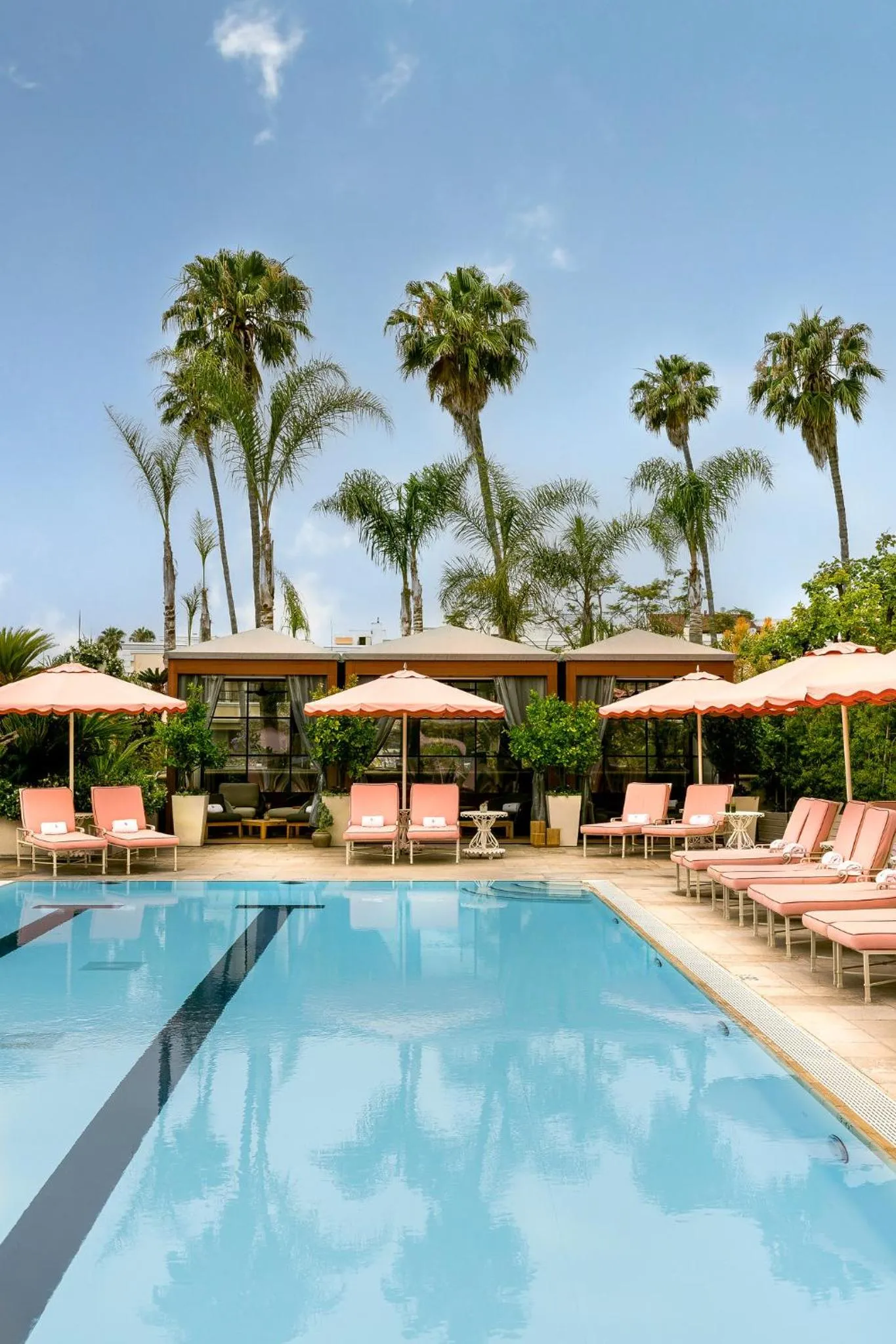 Swimming pool in Four Seasons Hotel Los Angeles at Beverly Hills